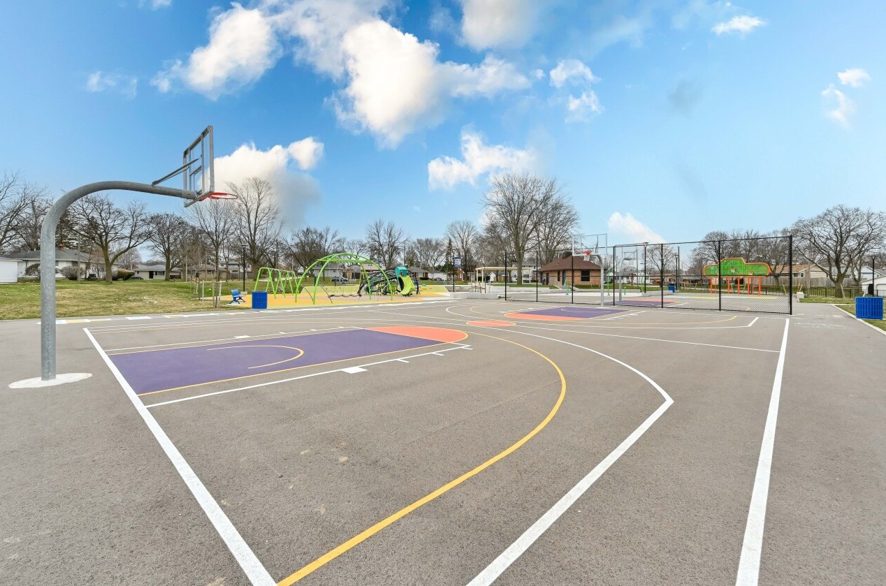 7130 Carmen Ave, Milwaukee WI  53218-2220 exterior