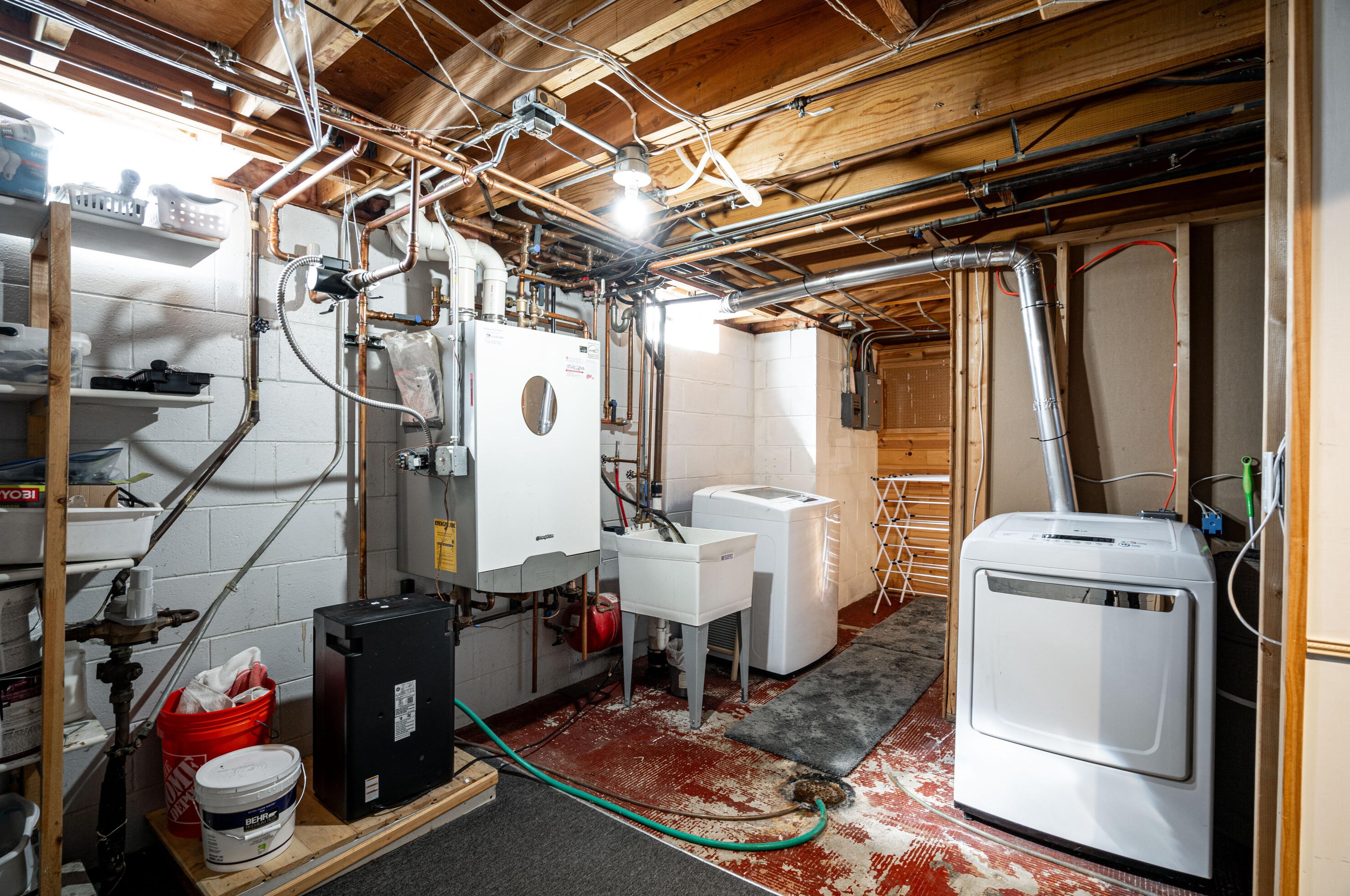 11907 Ohio Ave, Milwaukee WI 53207-2859 exterior