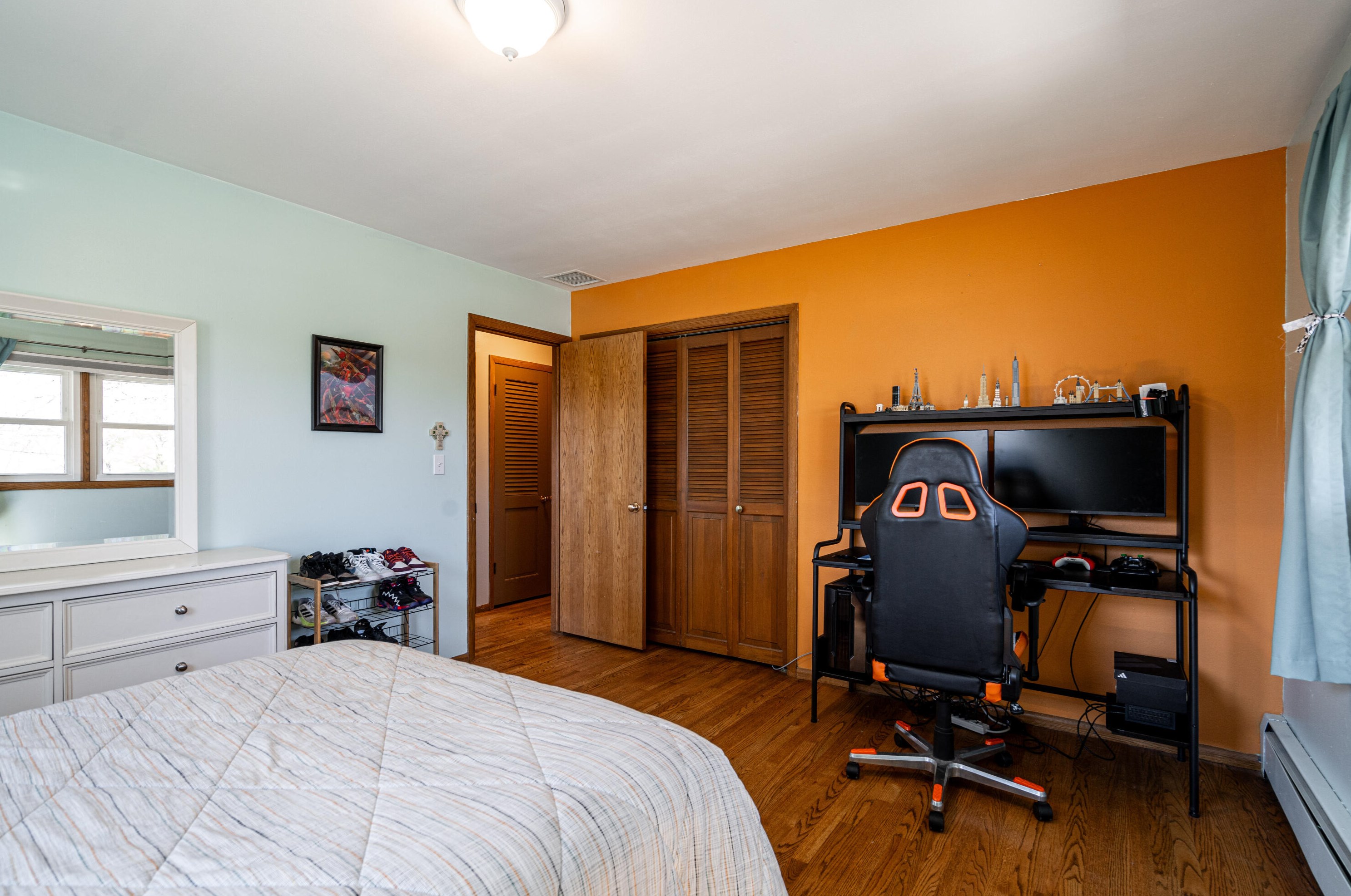 11907 Ohio Ave, Milwaukee WI 53207-2859 exterior