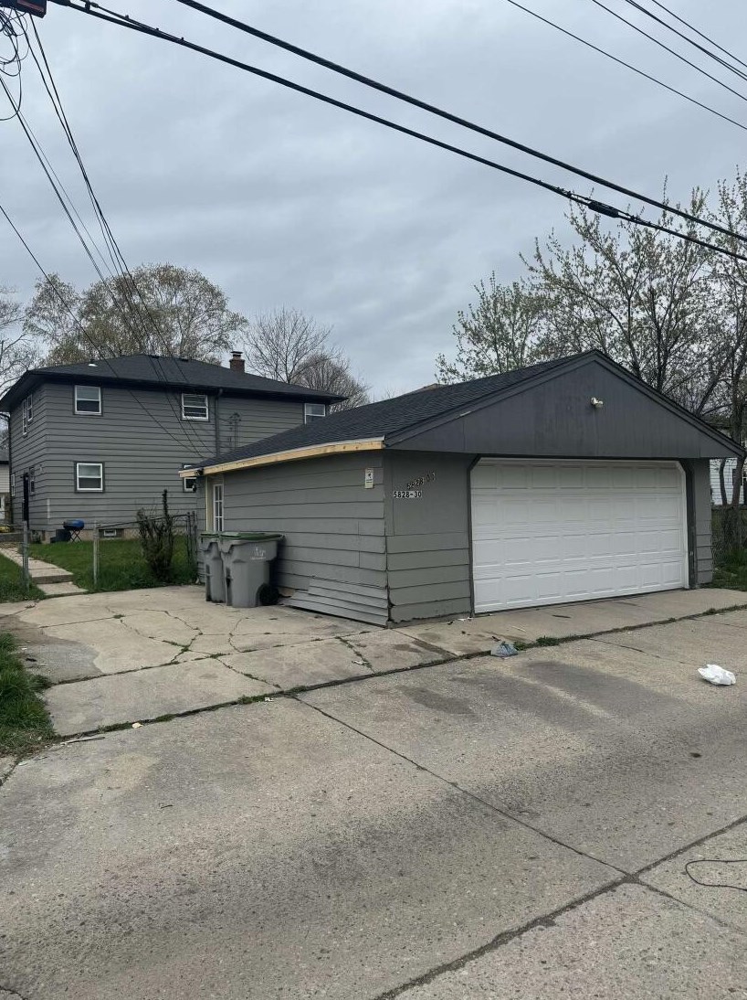 5828 61st St, Milwaukee WI  53218-2001 exterior