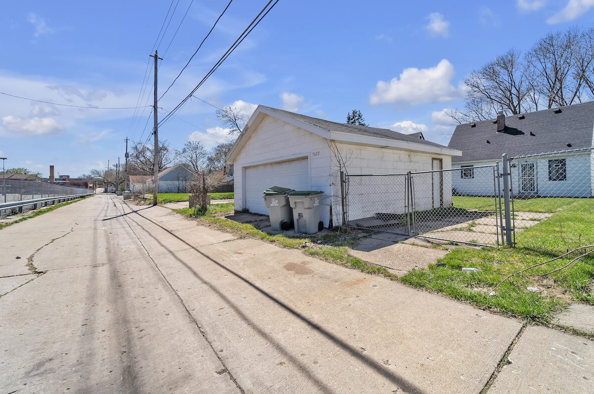 3622 36th St, Milwaukee WI  53216-3404 exterior