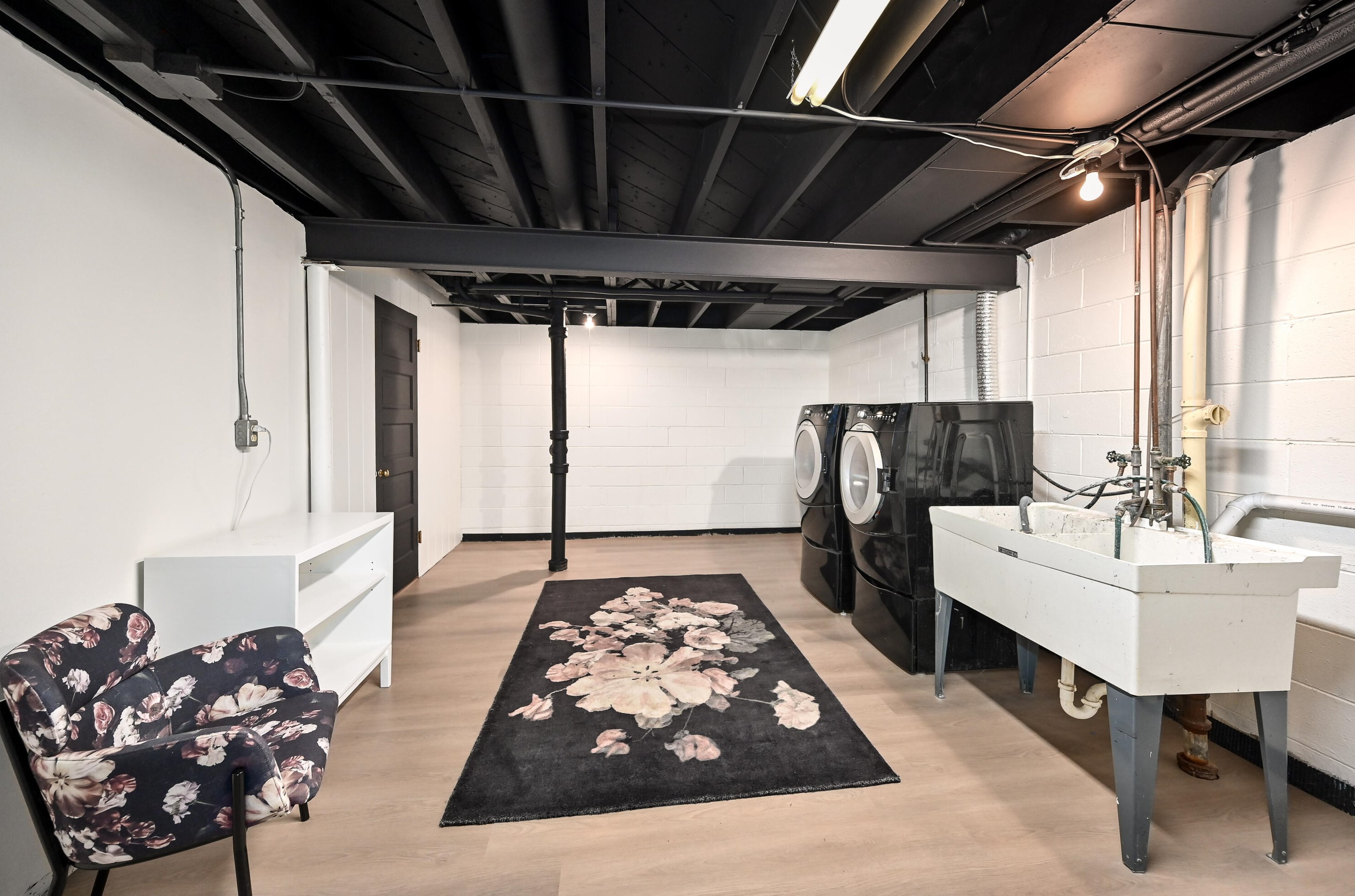 3213 104, Milwaukee WI 53222-3323 exterior