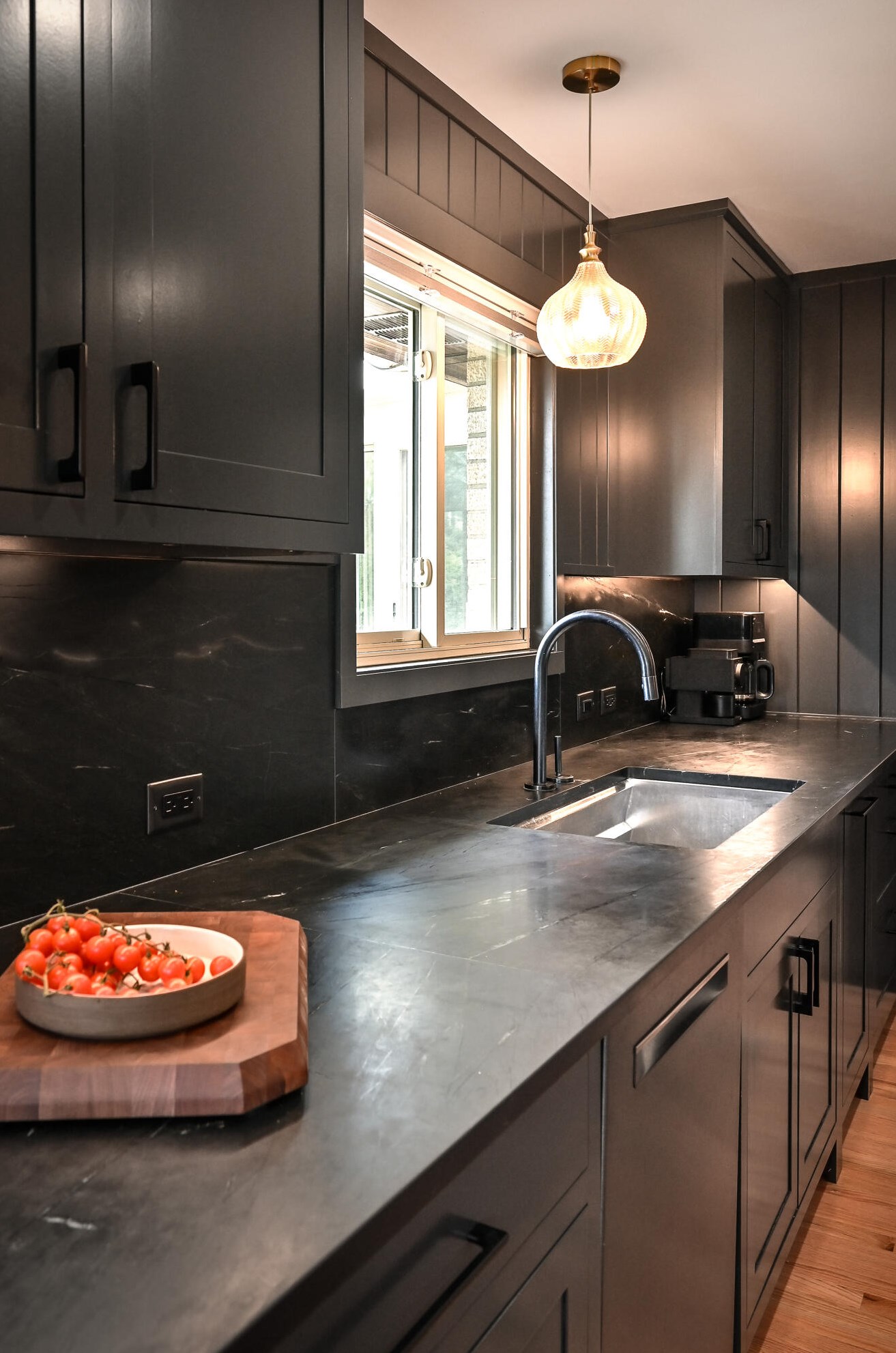 3213 104, Milwaukee WI 53222-3323 exterior