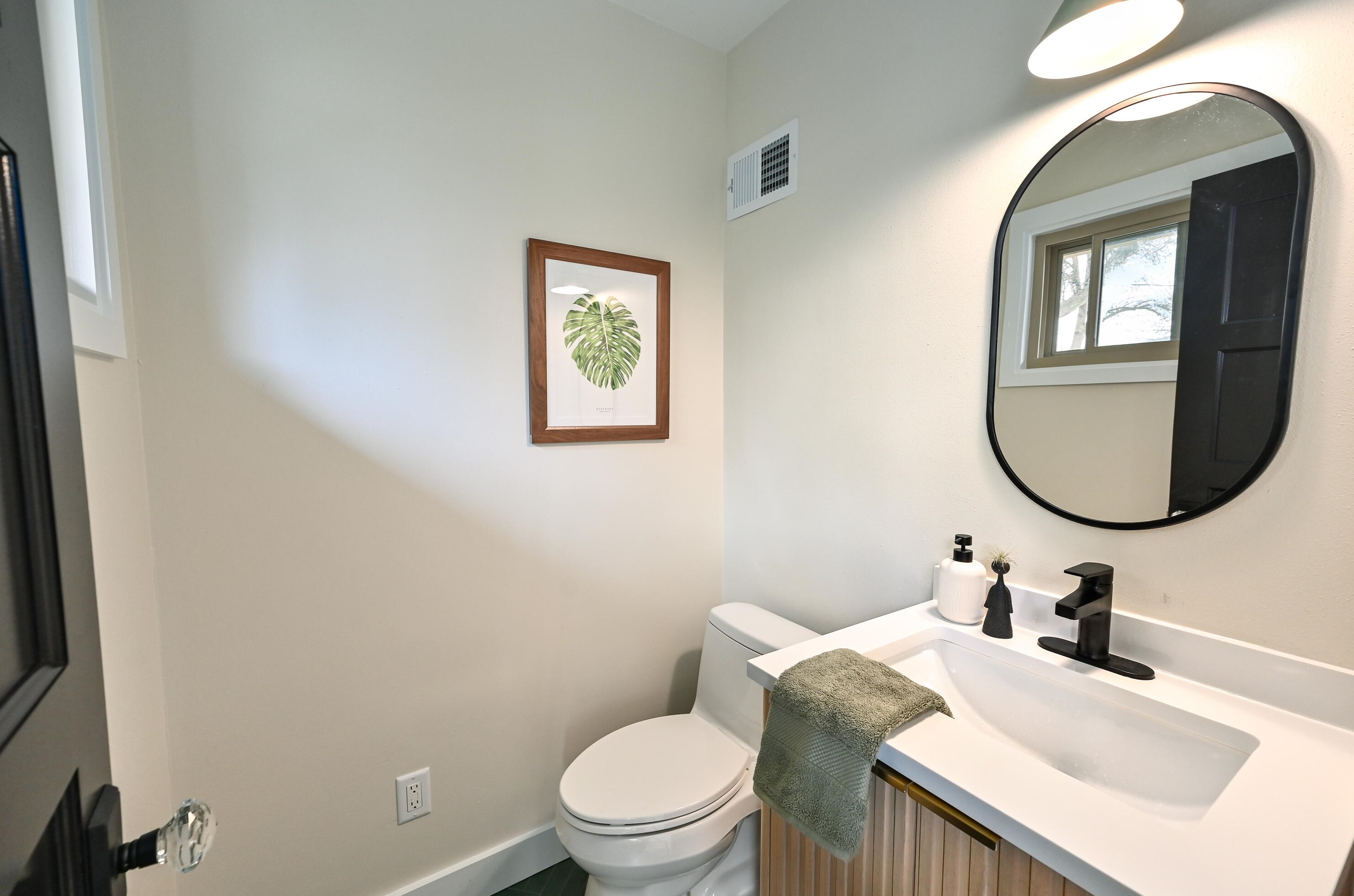 3213 104, Milwaukee WI 53222-3323 exterior