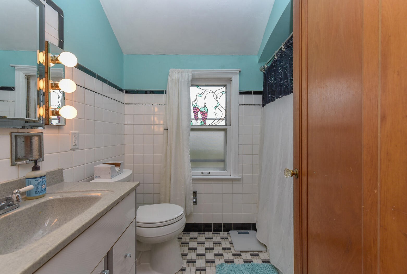 4947 Vollmer Ave, Milwaukee WI 53219-4552 exterior