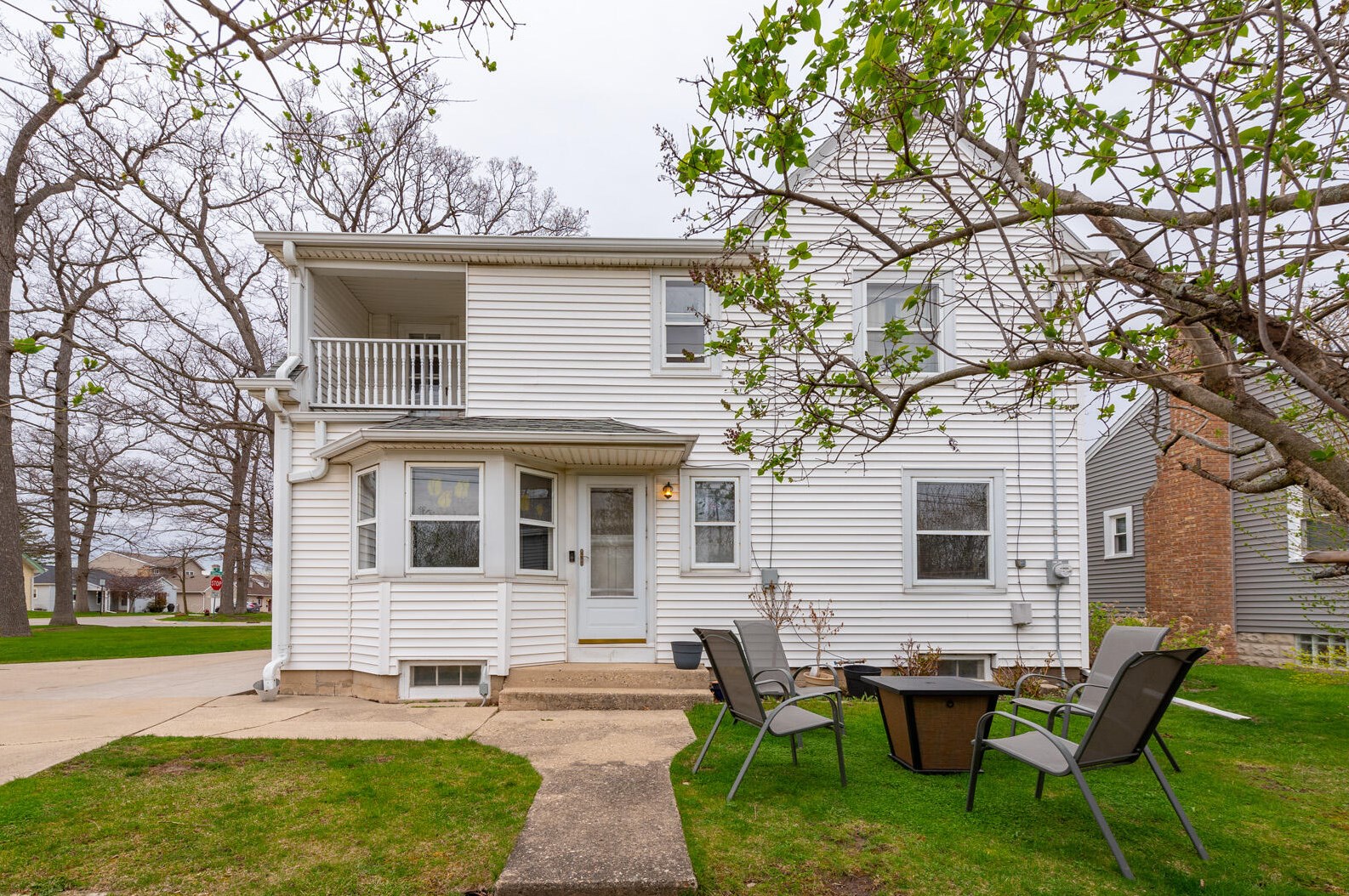 4947 Vollmer Ave, Milwaukee WI 53219-4552 exterior