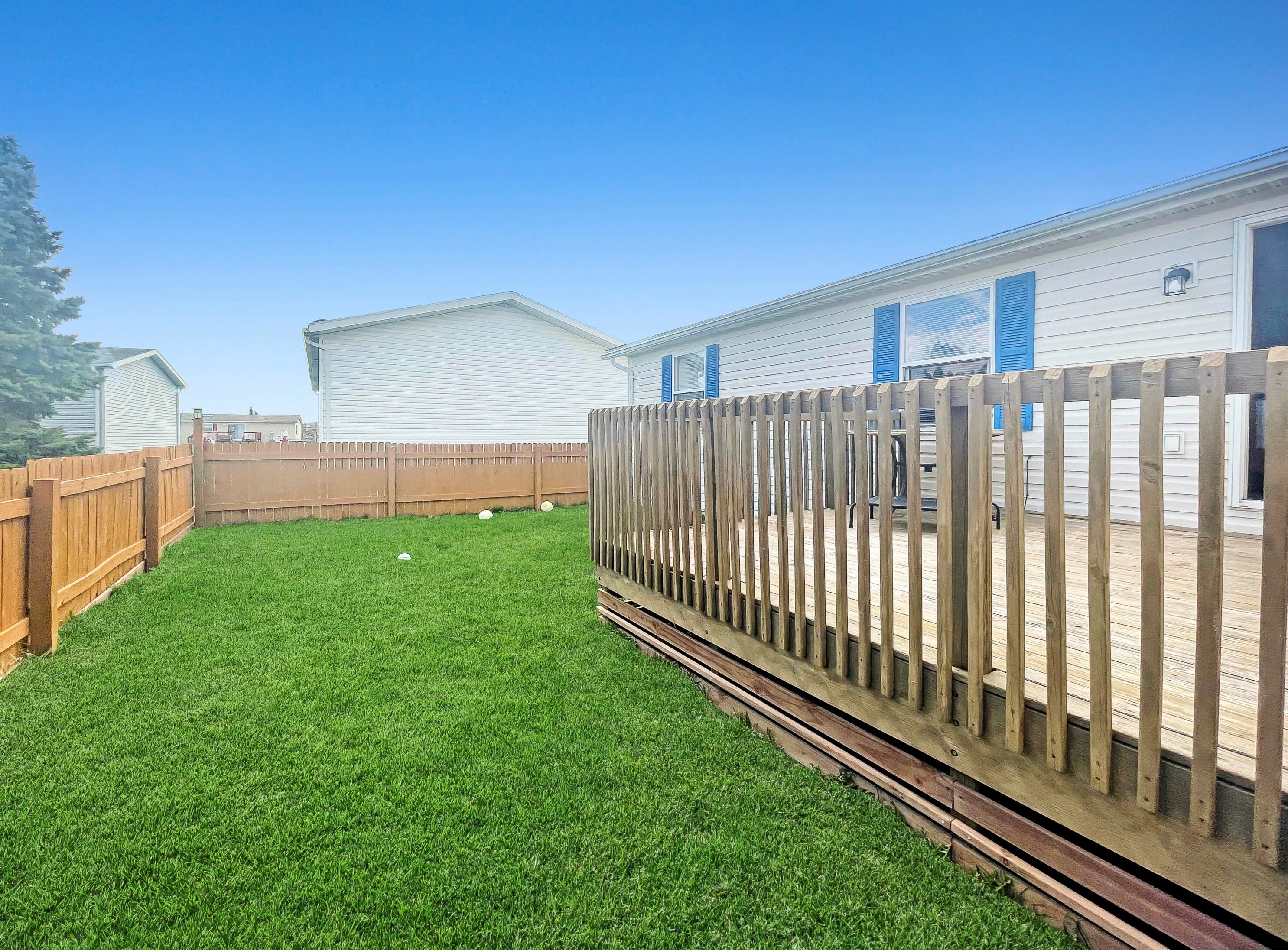 3609 Stone Dr, Sheboygan WI  53083-6006 exterior