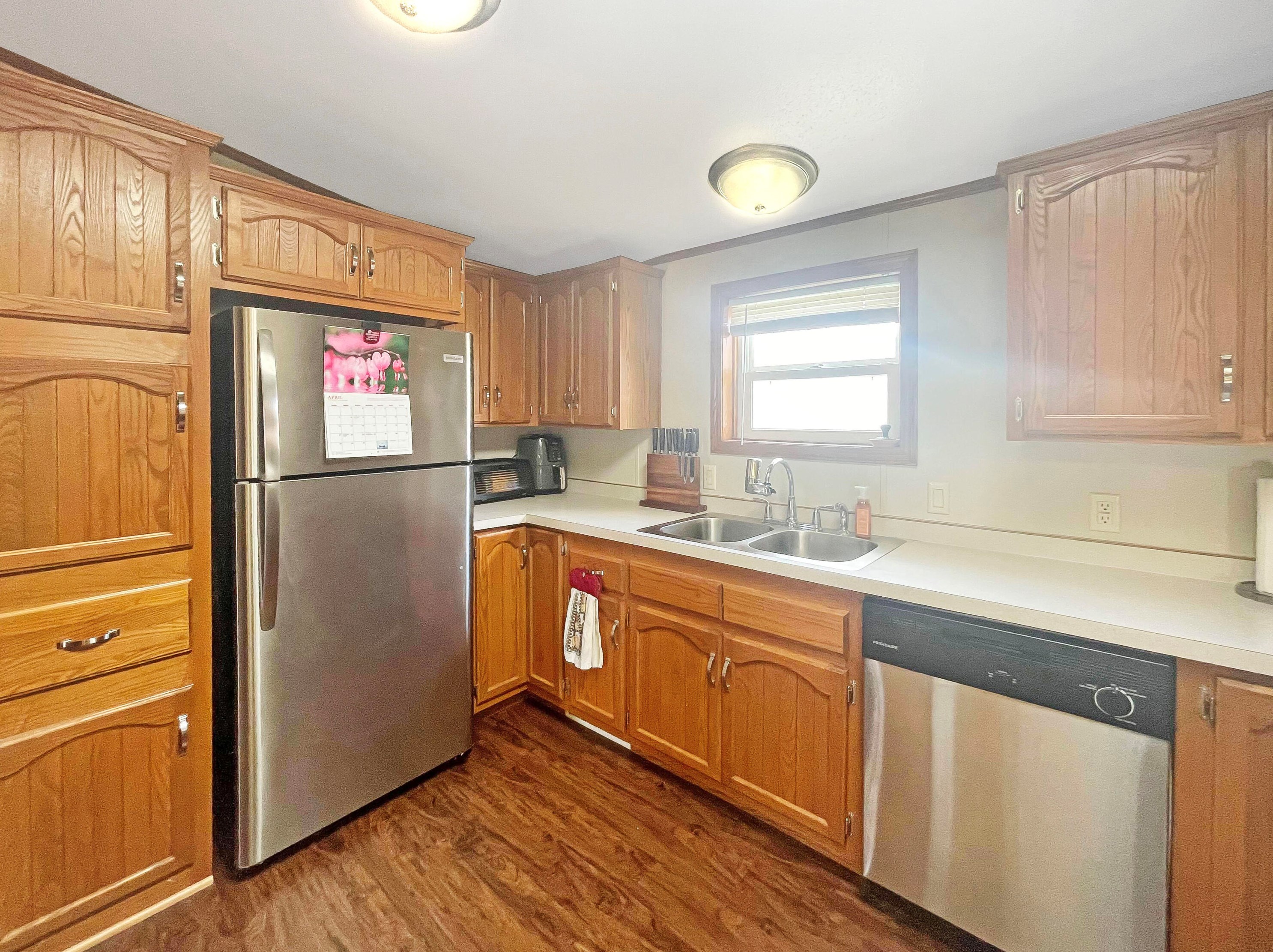 3609 Stone Dr, Sheboygan WI  53083-6006 exterior