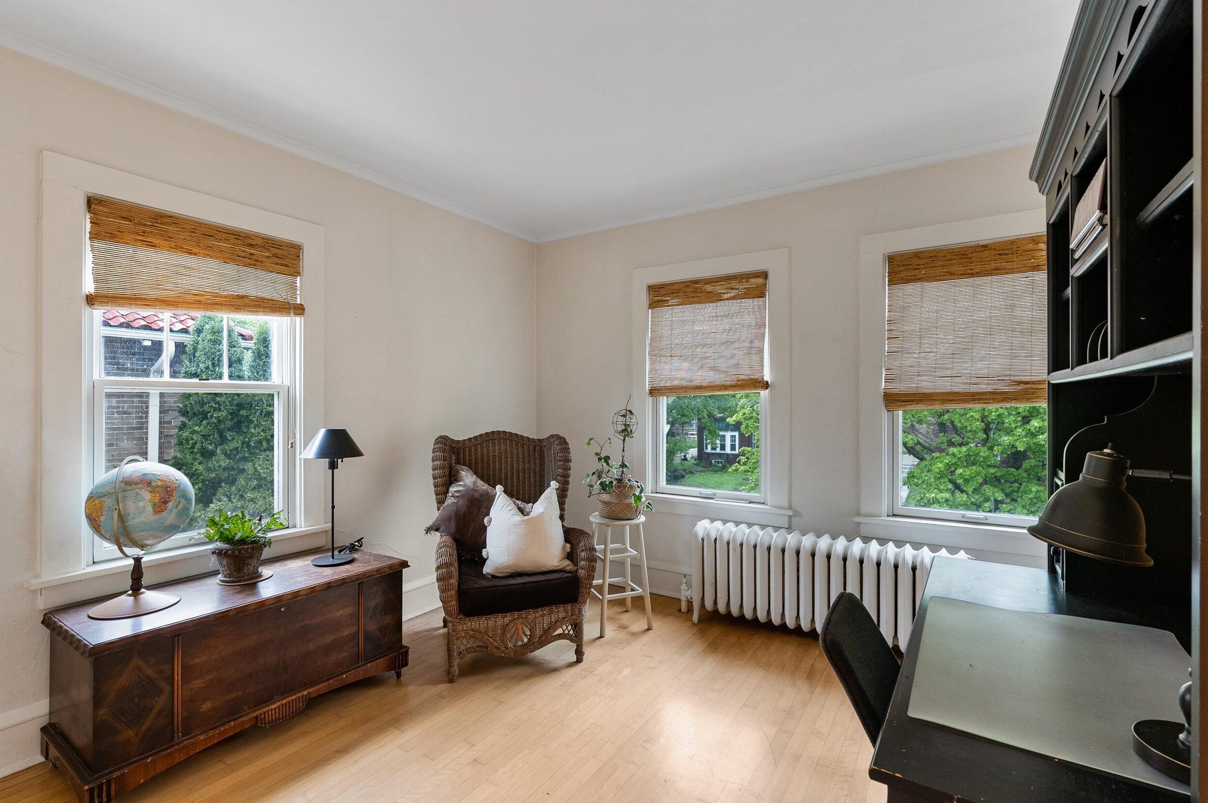 3467 Hackett Ave, Milwaukee WI 53211-2638 exterior