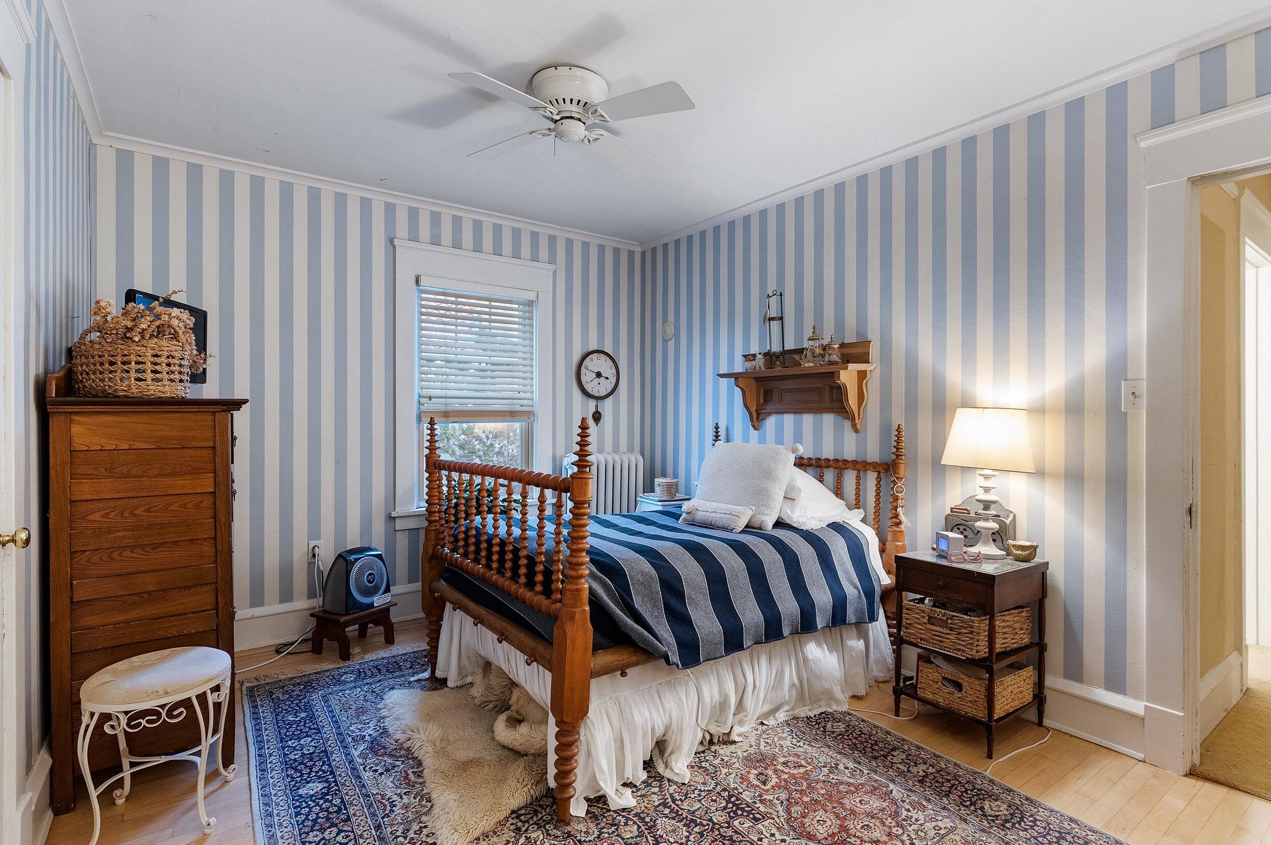 3467 Hackett Ave, Milwaukee WI 53211-2638 exterior