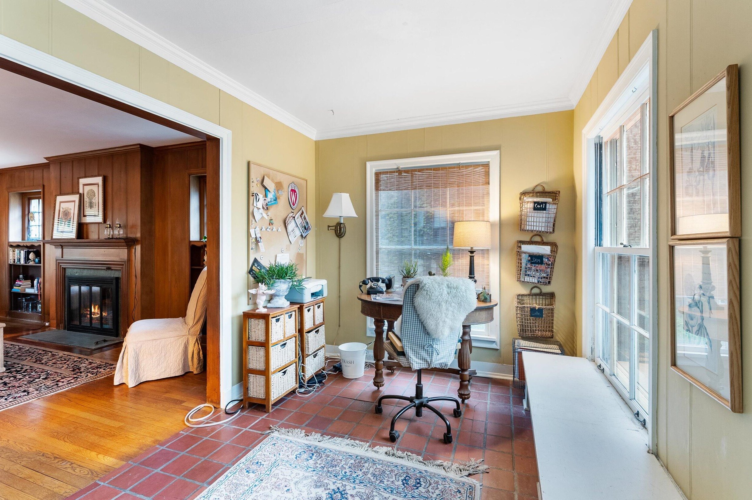 3467 Hackett Ave, Milwaukee WI 53211-2638 exterior