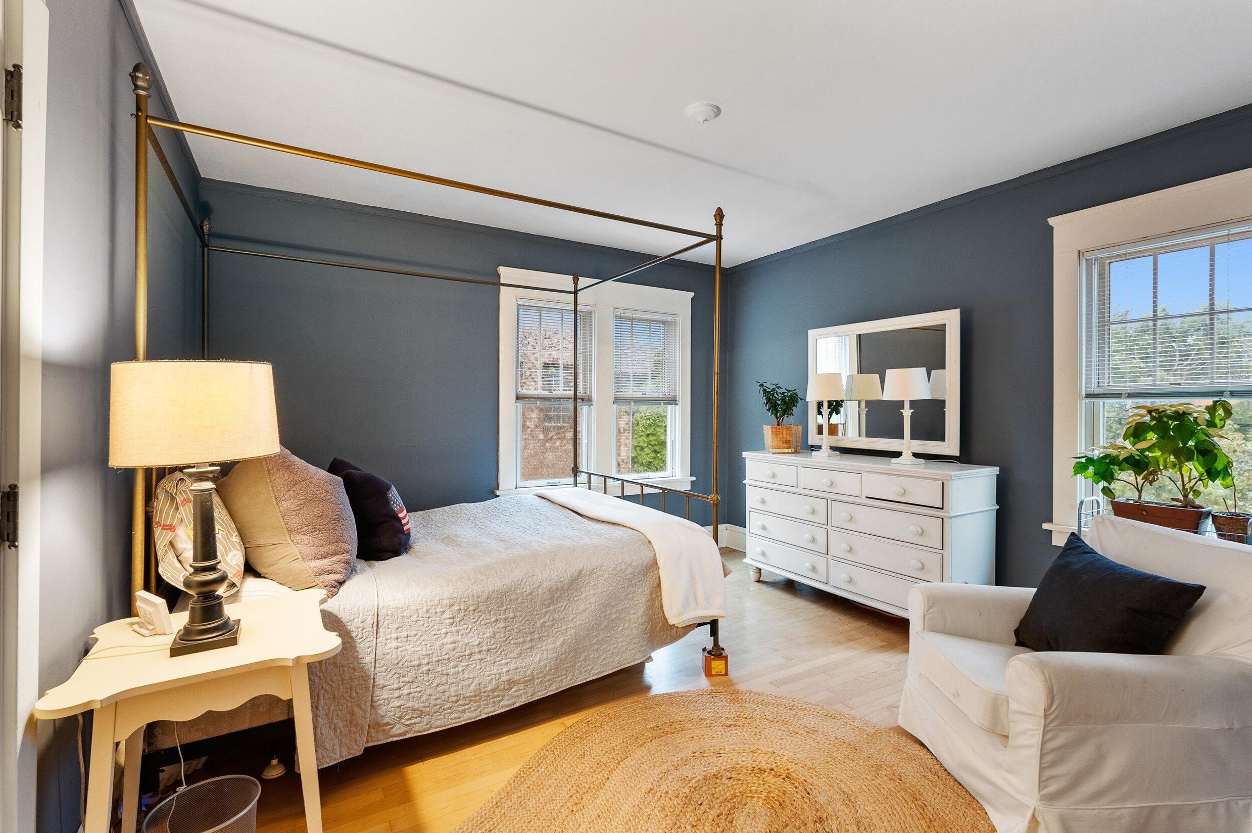 3467 Hackett Ave, Milwaukee WI 53211-2638 exterior