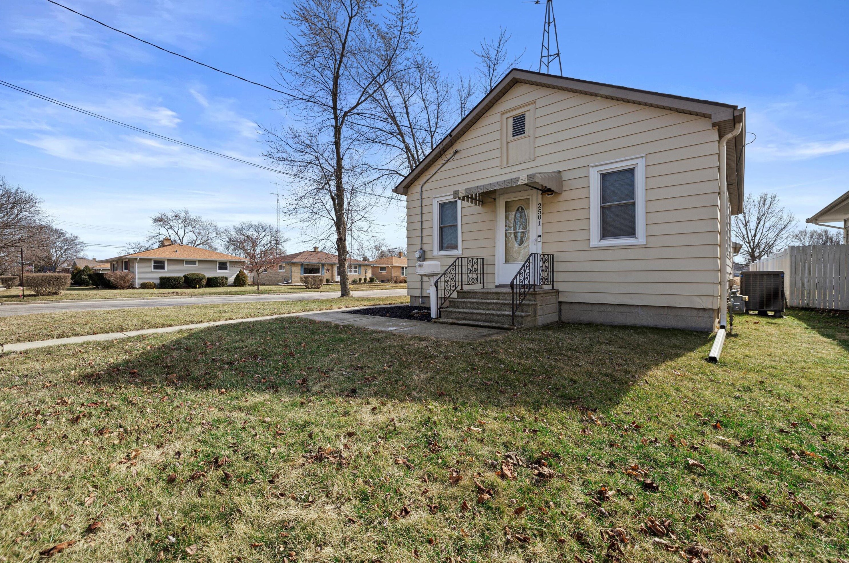 2501 31st St, Kenosha WI  53140-2176 exterior