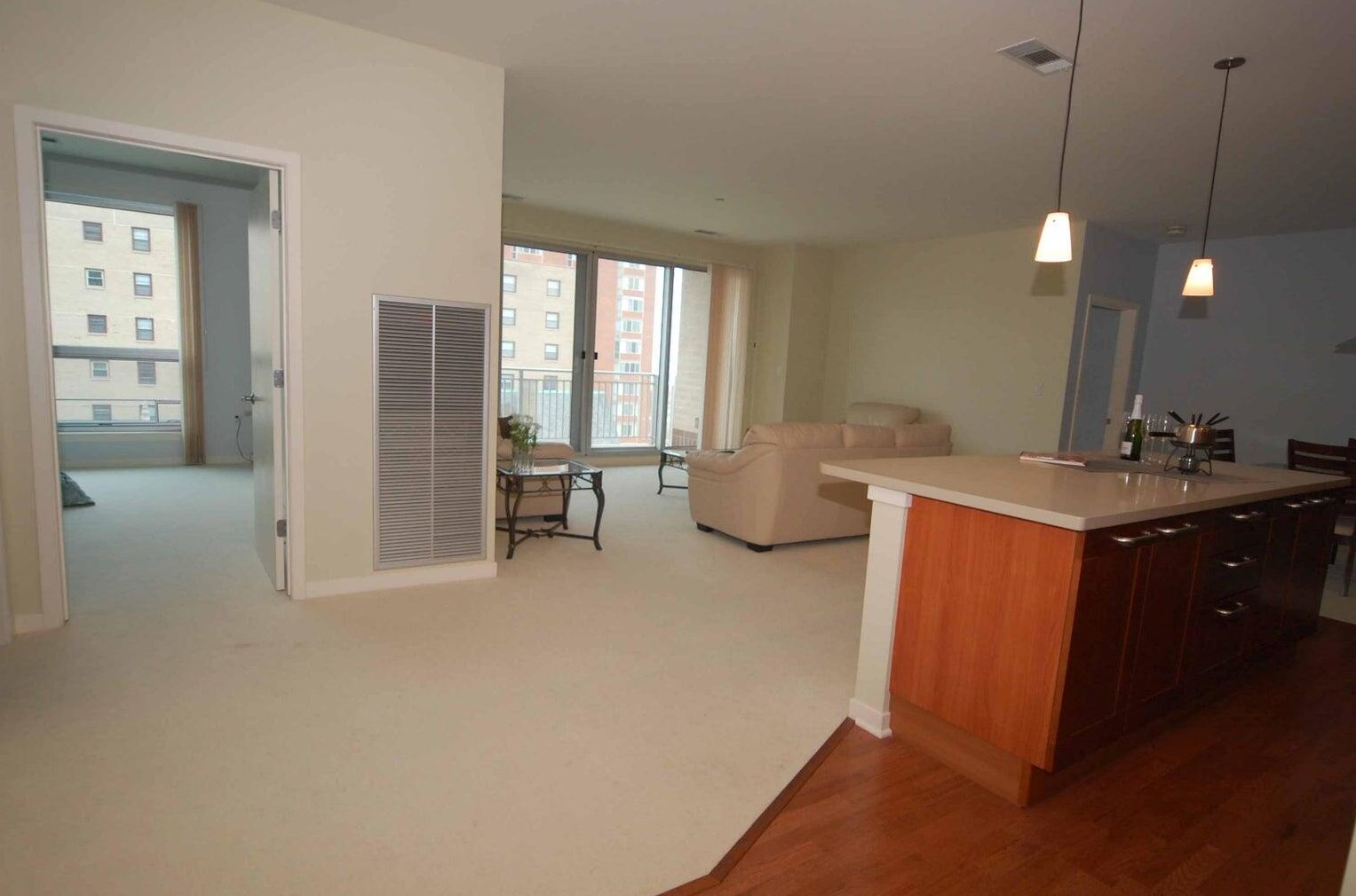 1522 Prospect Ave, Milwaukee WI 53202-6512 exterior