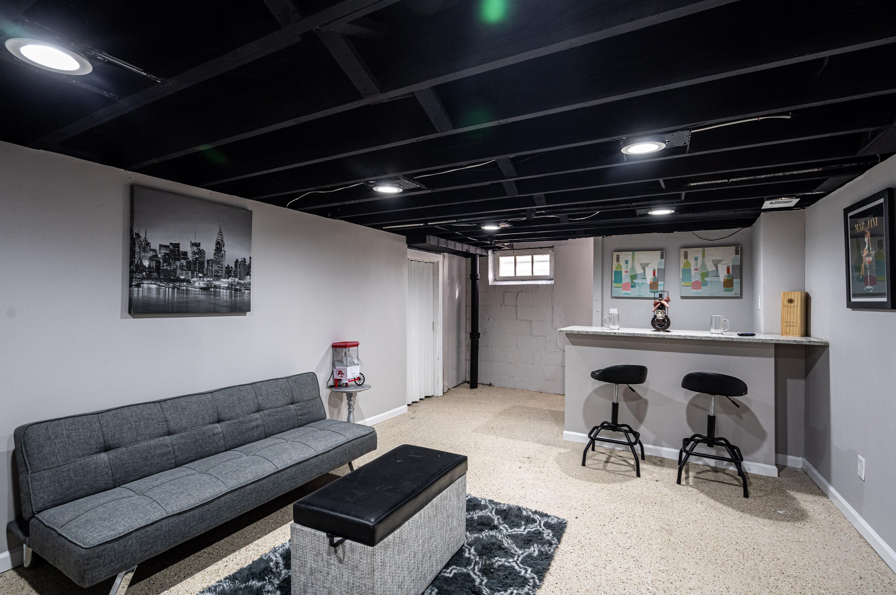 4335 48, Milwaukee WI 53220-1512 exterior