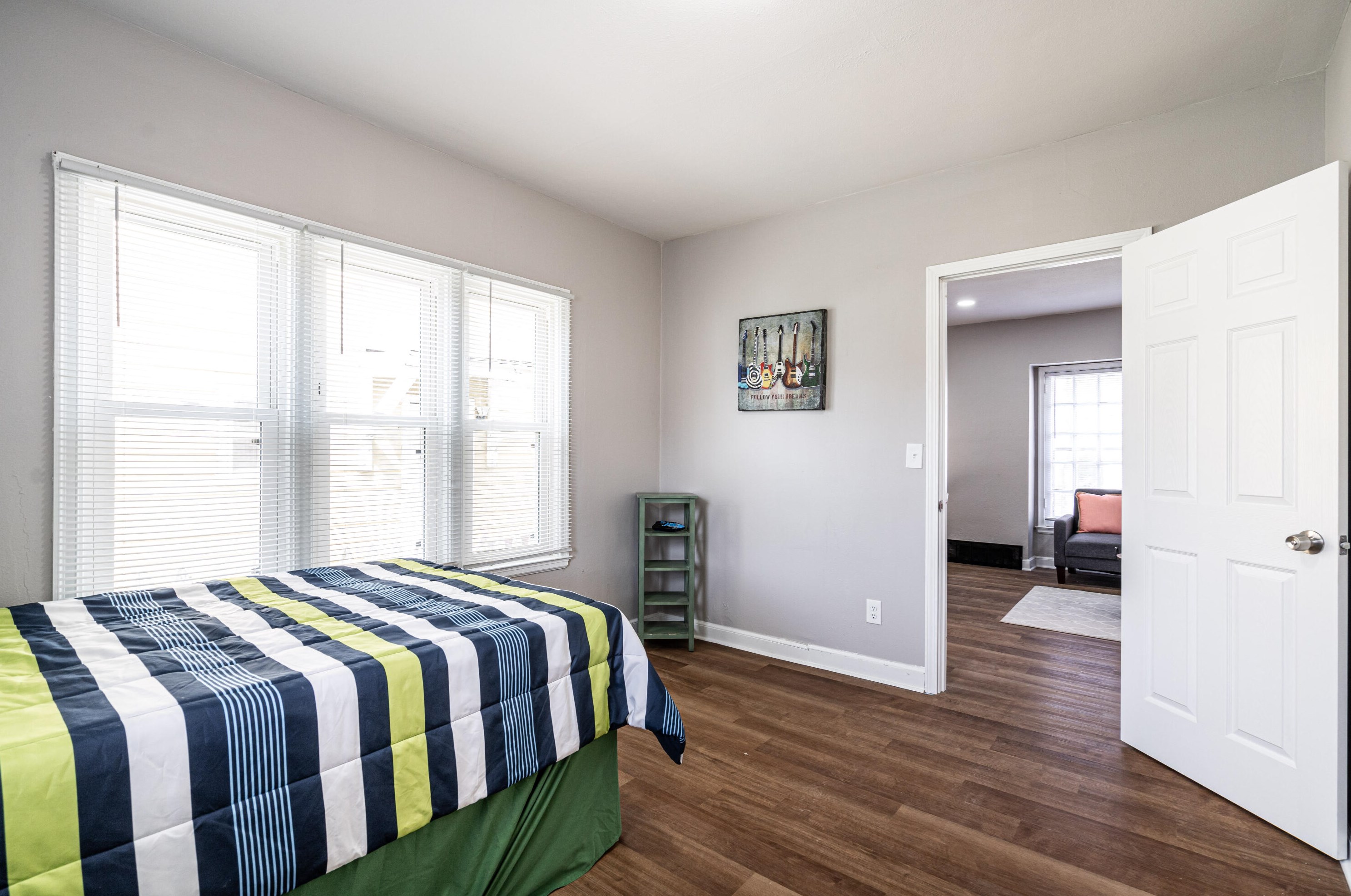 4335 48, Milwaukee WI 53220-1512 exterior