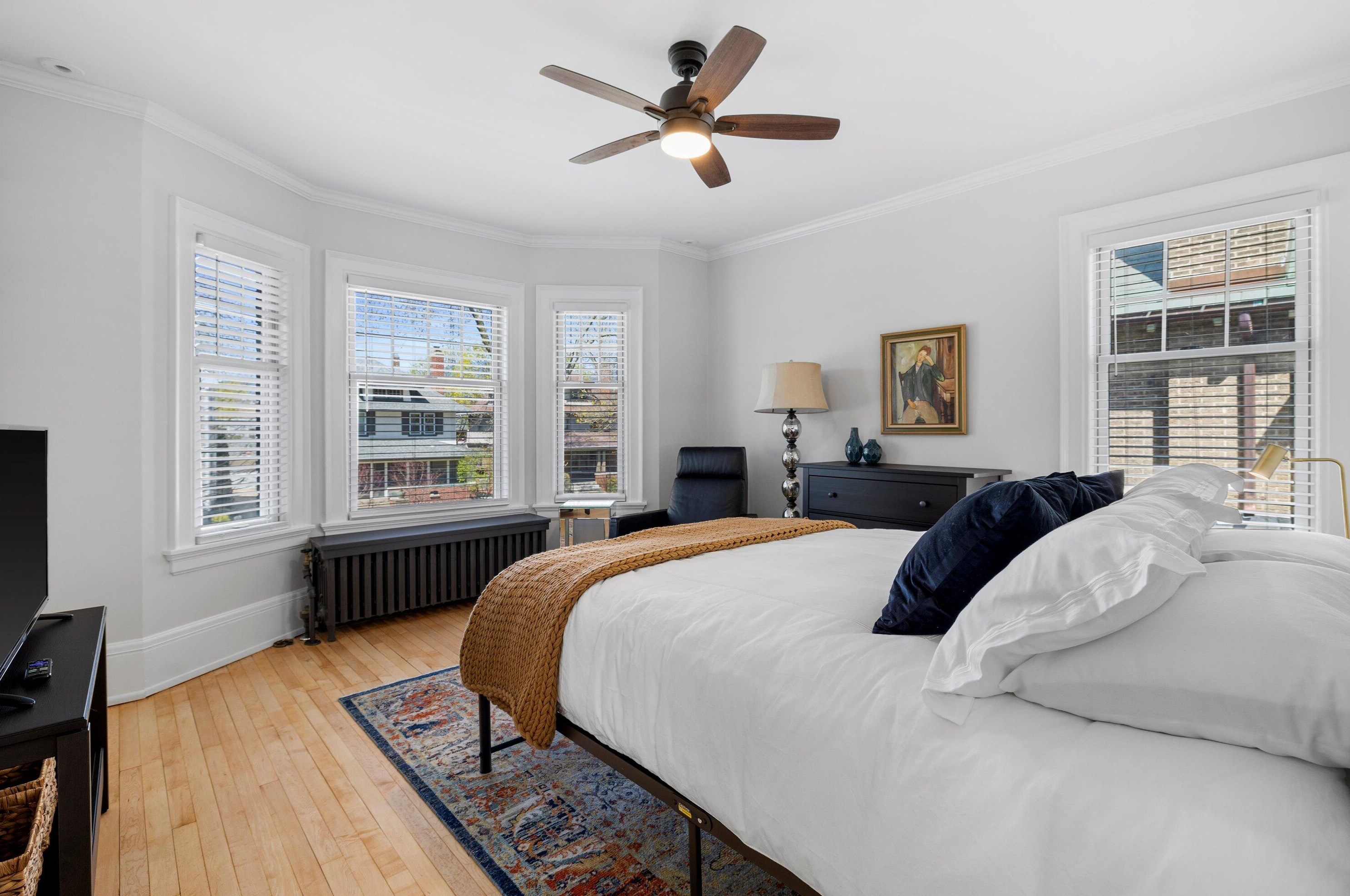 3004 Hackett Ave, Milwaukee WI 53211-3444 exterior