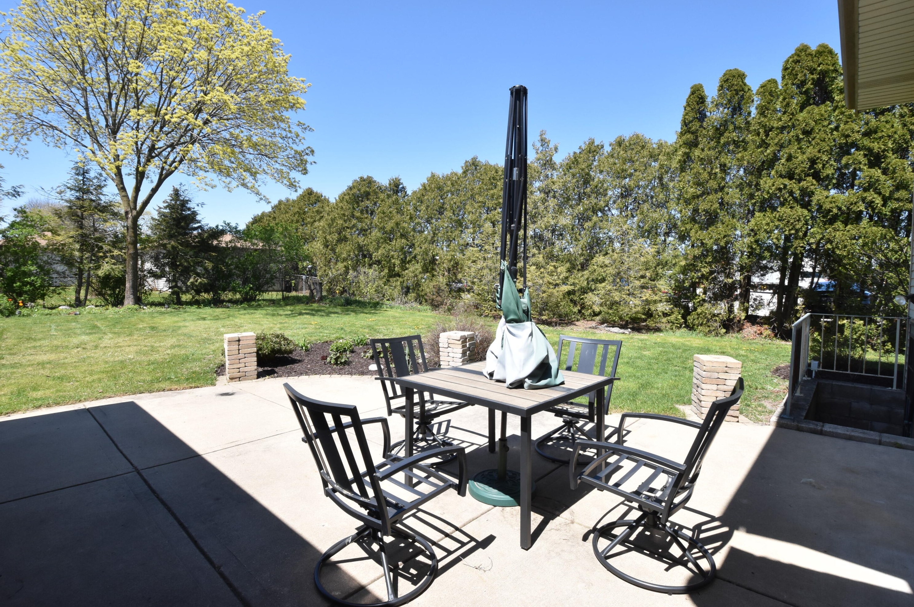 5449 25th St, Milwaukee WI  53221-3715 exterior