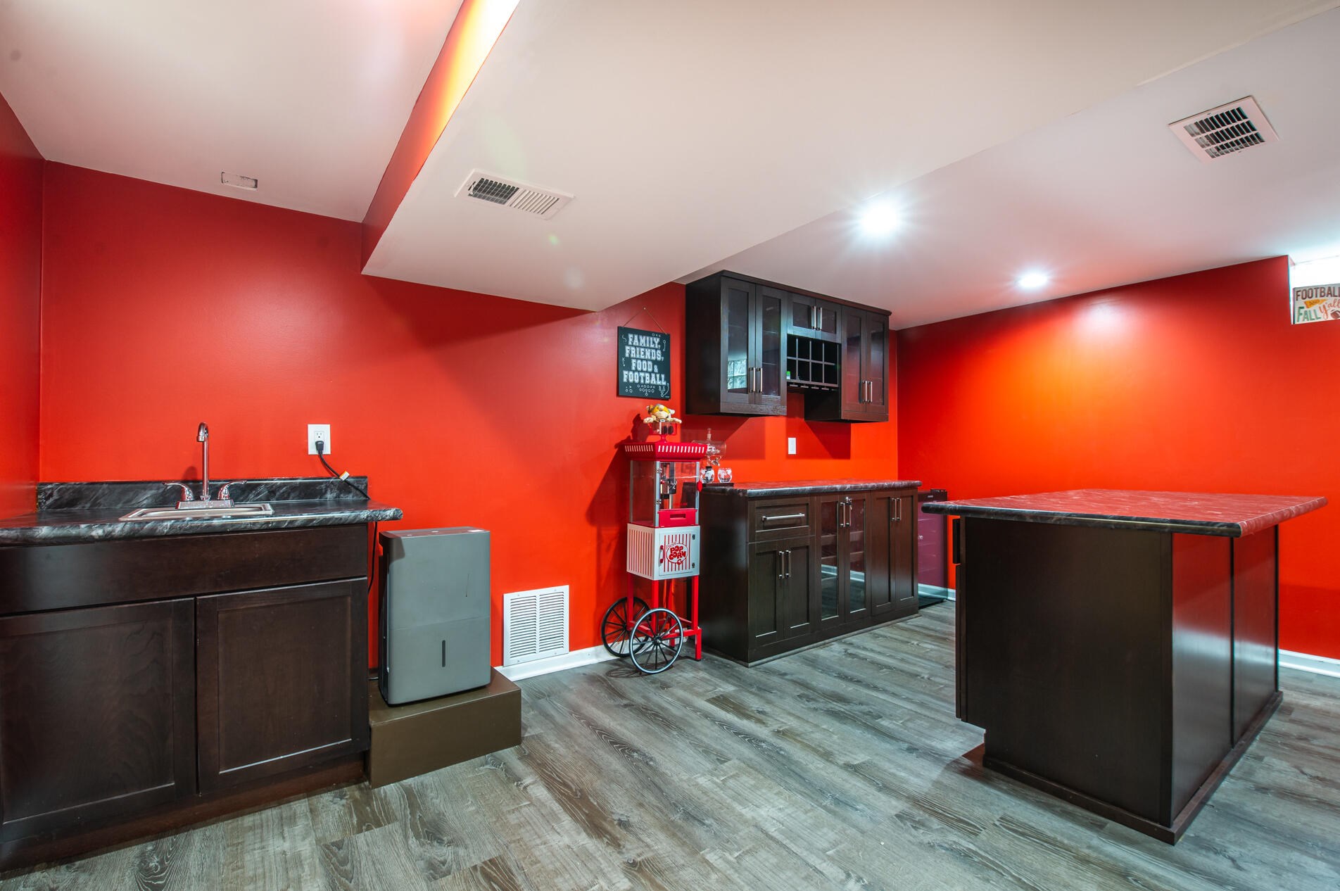 920 Illinois St, Racine WI 53405-2223 exterior