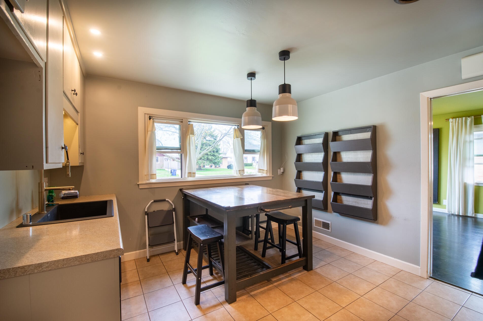 920 Illinois St, Racine WI 53405-2223 exterior