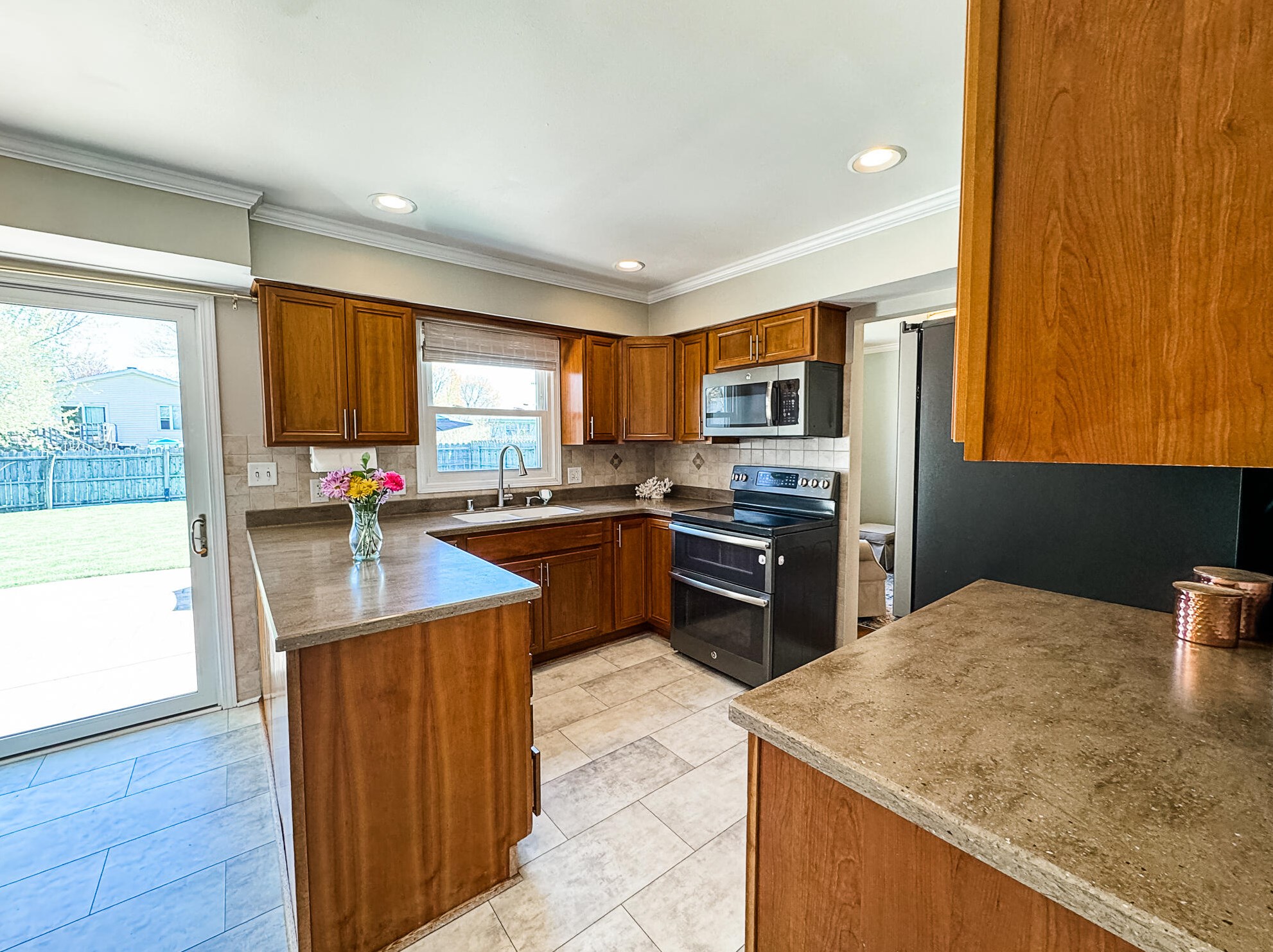 6923 61 Ave, Kenosha WI 53142-1429 exterior