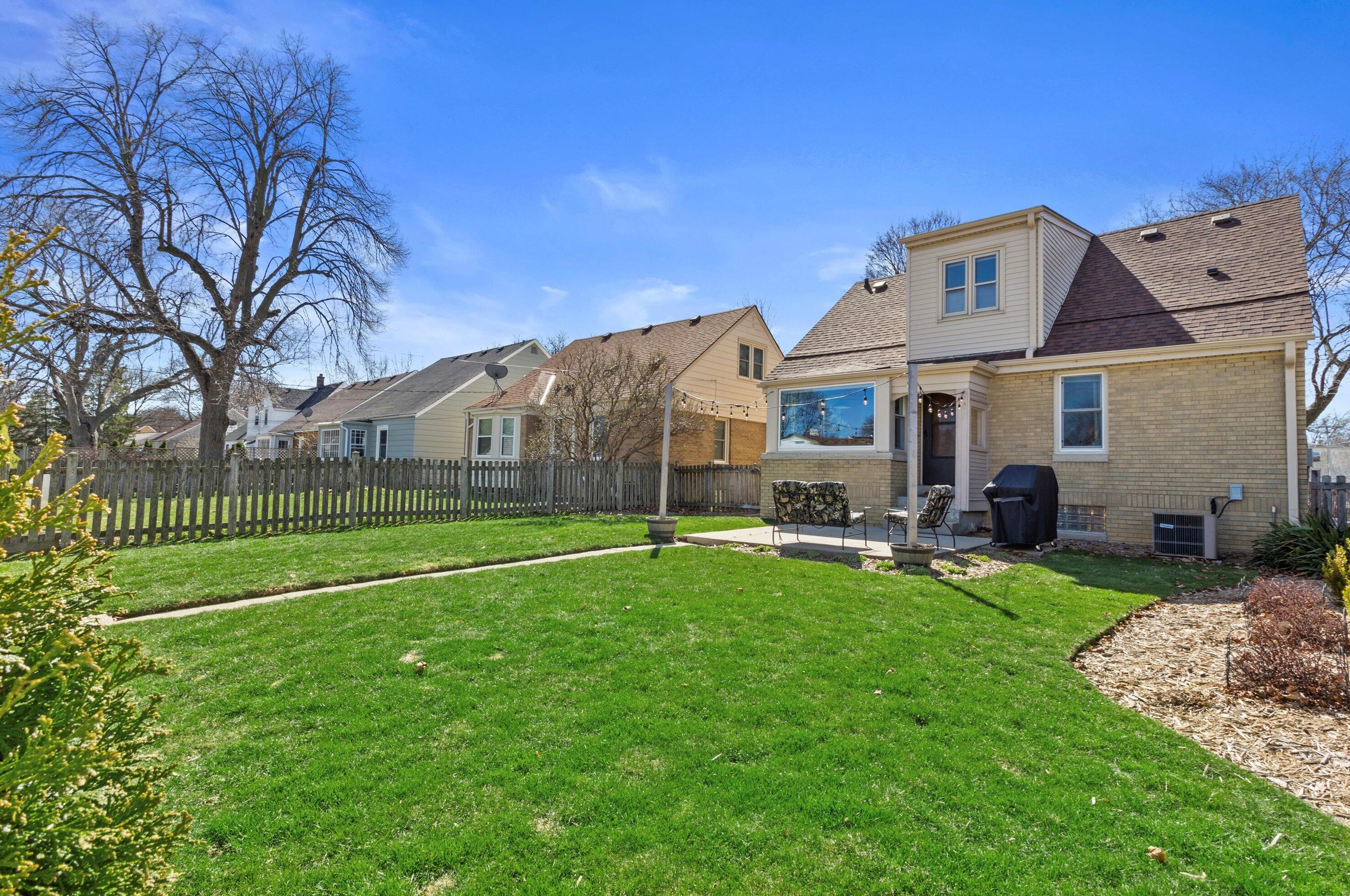 2936 80th St, Milwaukee WI  53219-2703 exterior