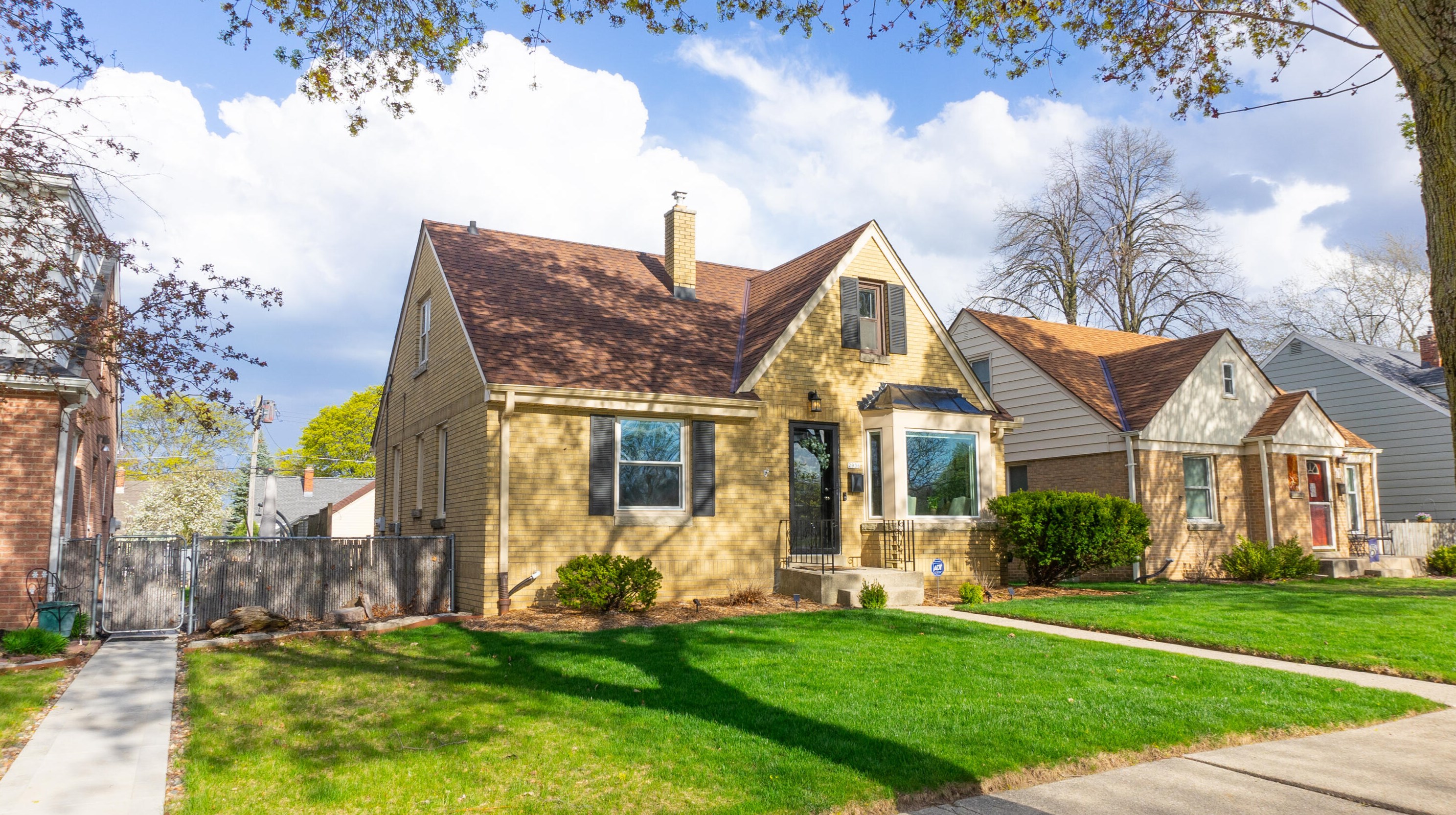 2936 80th St, Milwaukee WI  53219-2703 exterior