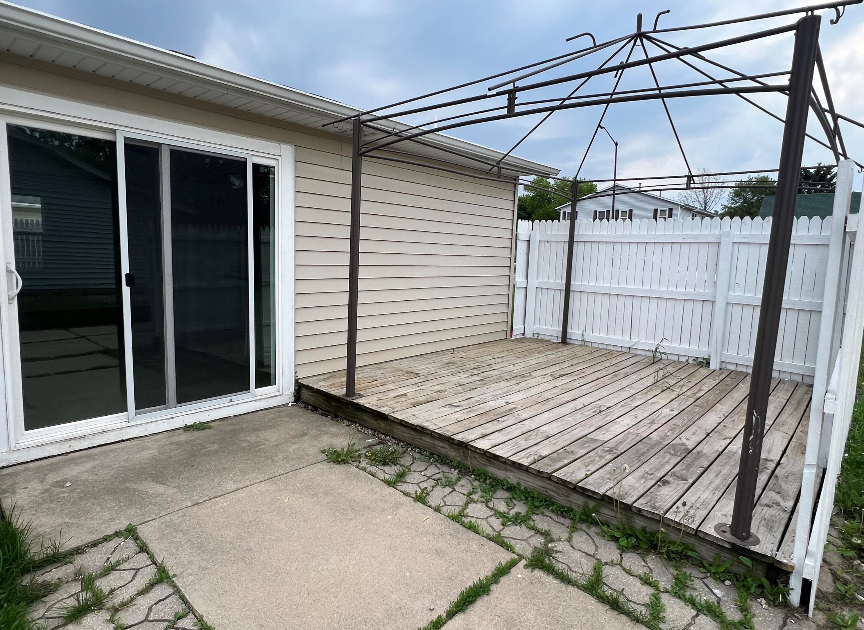 5035 39 Ave, Kenosha WI 53144-2635 exterior