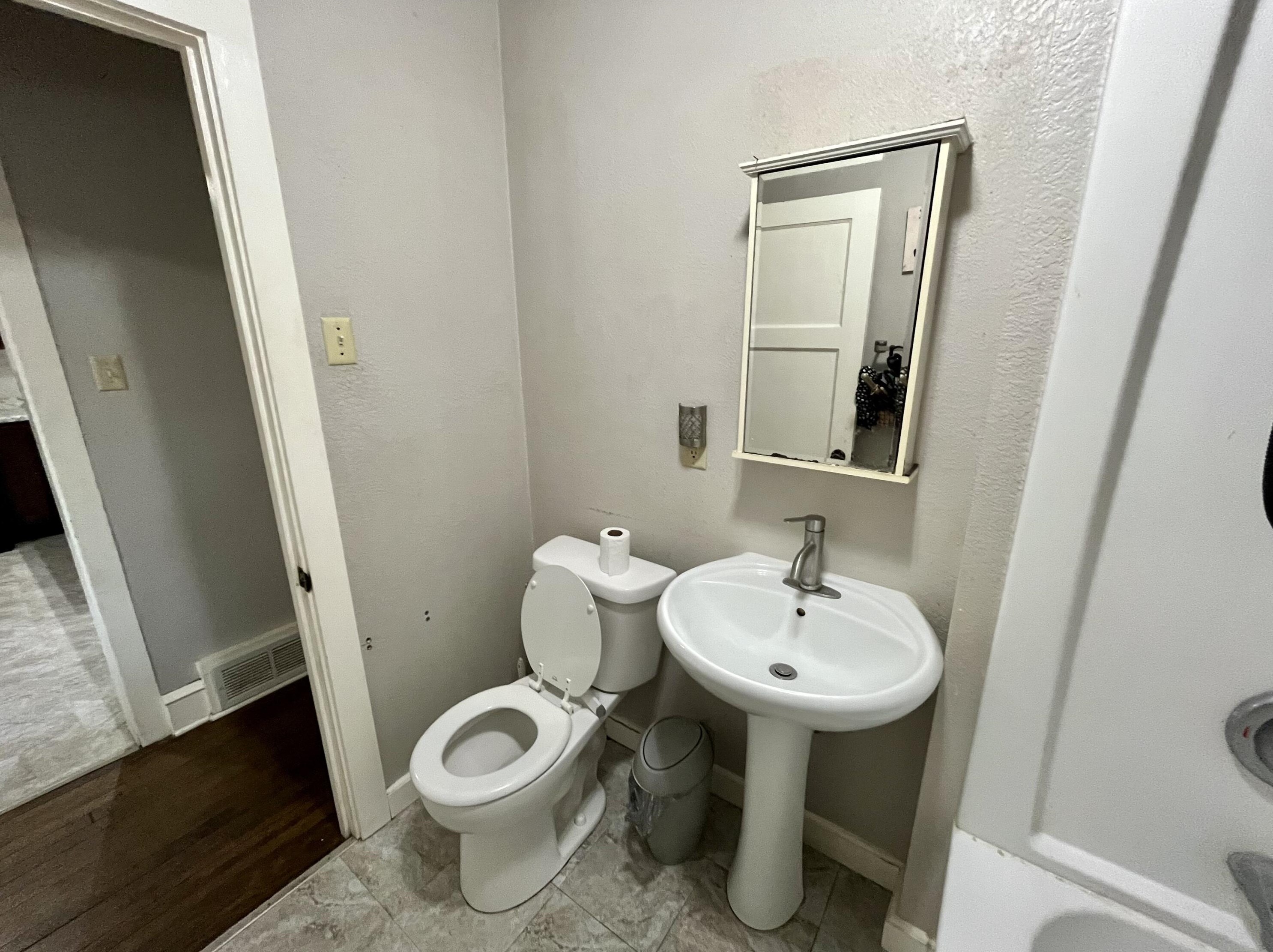 2926 Melvina St, Milwaukee WI 53216-2649 exterior