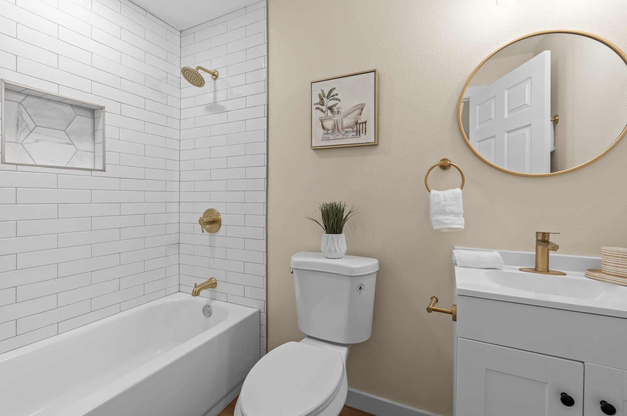 2920 83rd St, Milwaukee WI  53219-2712 exterior