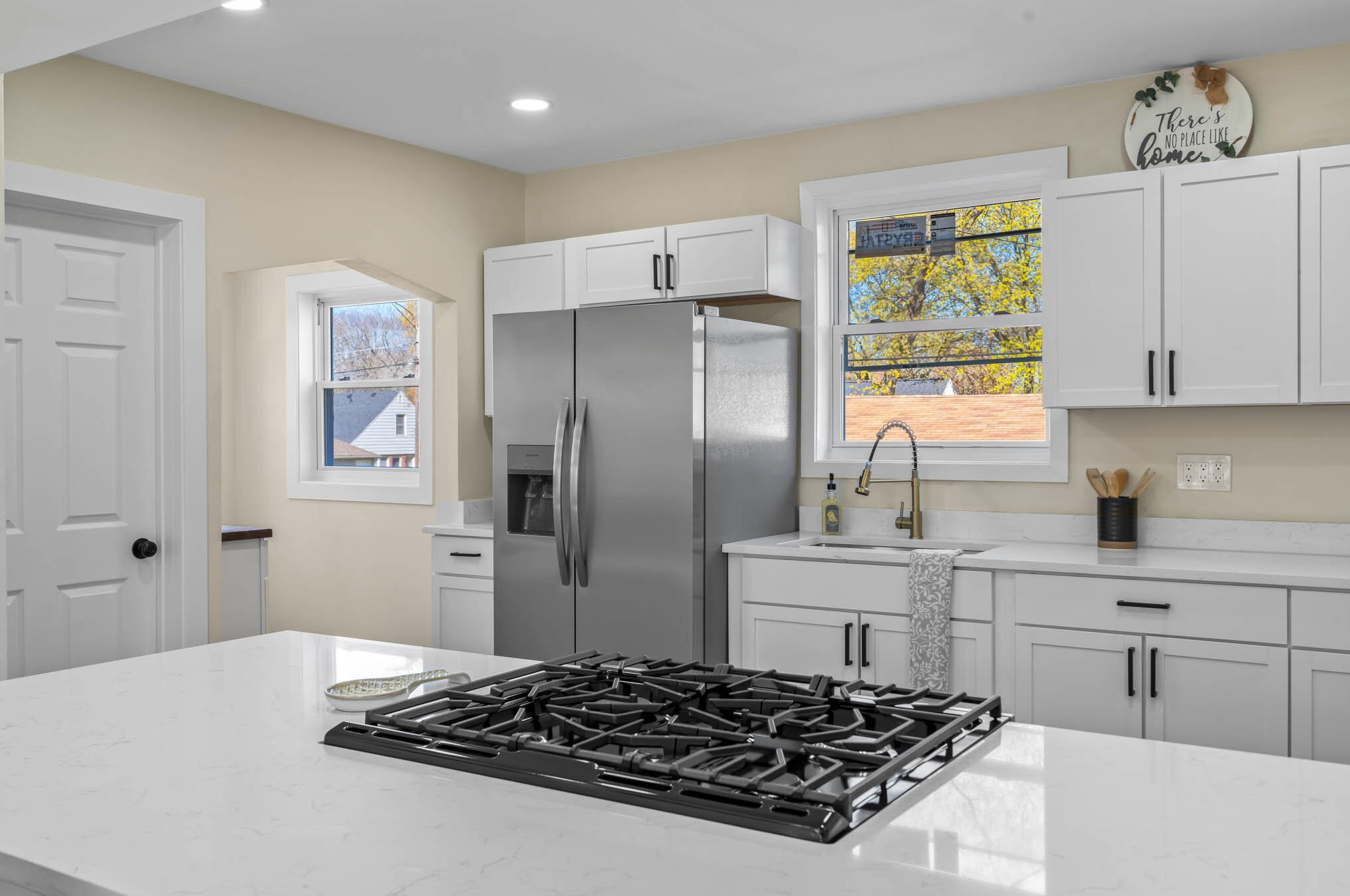 2920 83rd St, Milwaukee WI  53219-2712 exterior