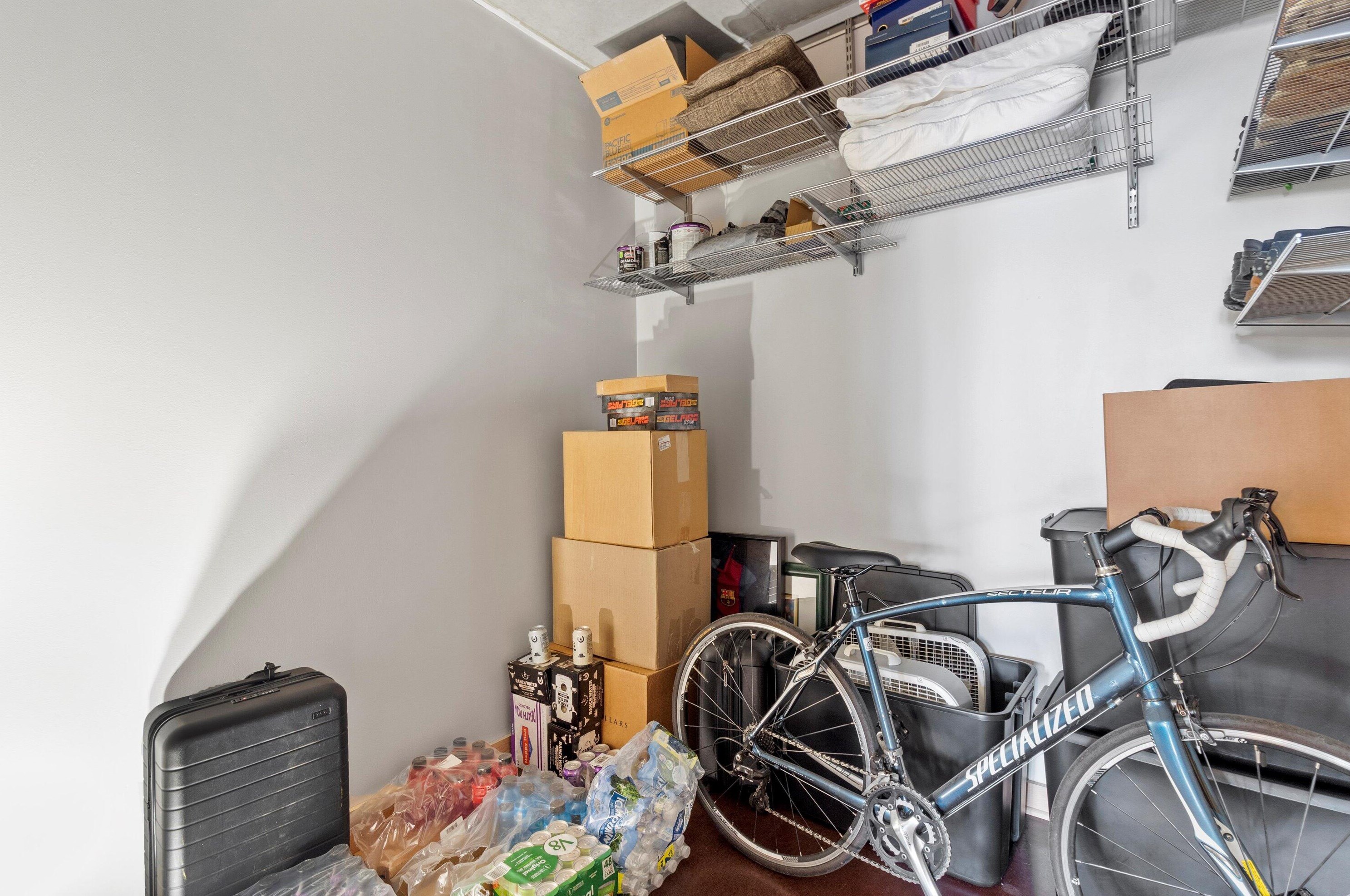 102 Water St, Milwaukee WI 53202-6054 exterior