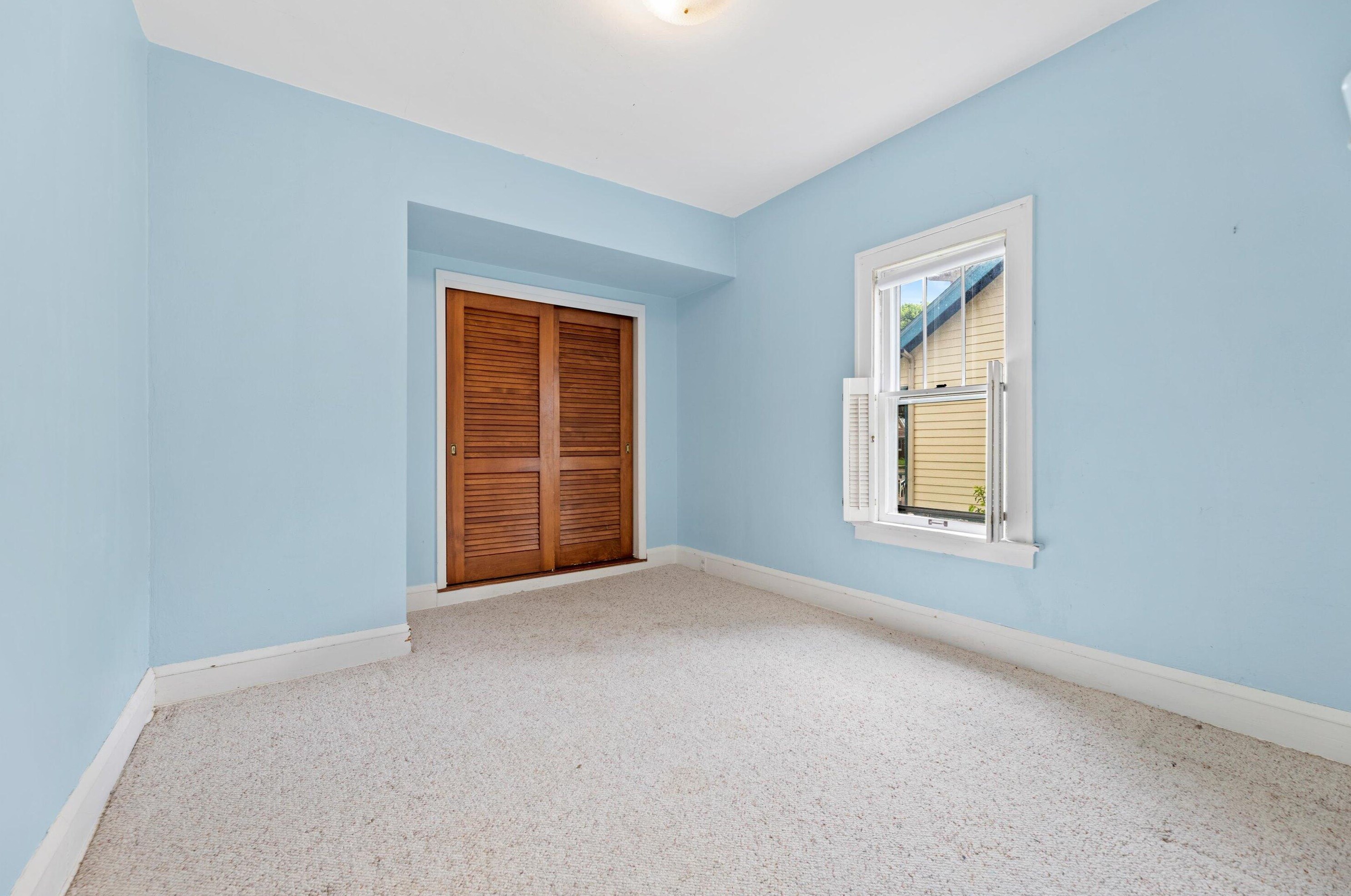 3837 Cramer St, Milwaukee WI 53211-2508 exterior