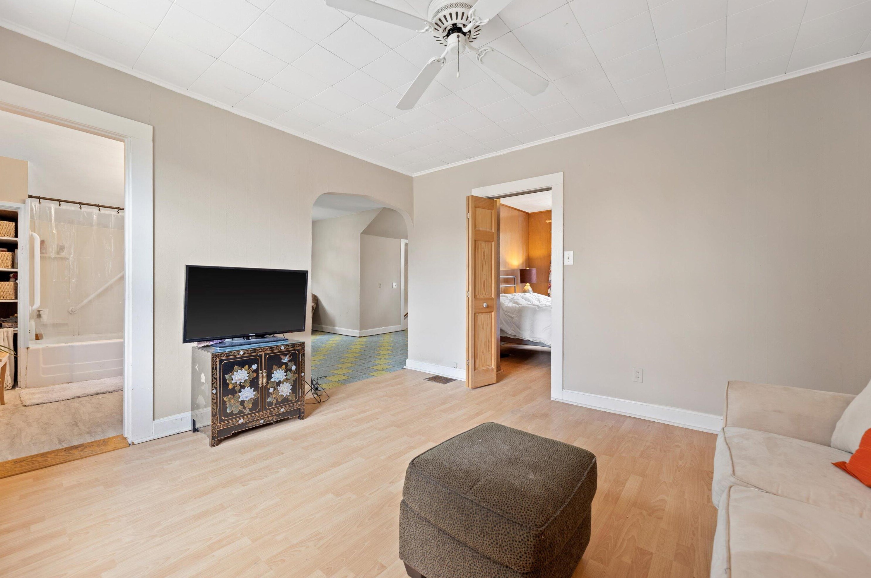 3837 Cramer St, Milwaukee WI 53211-2508 exterior