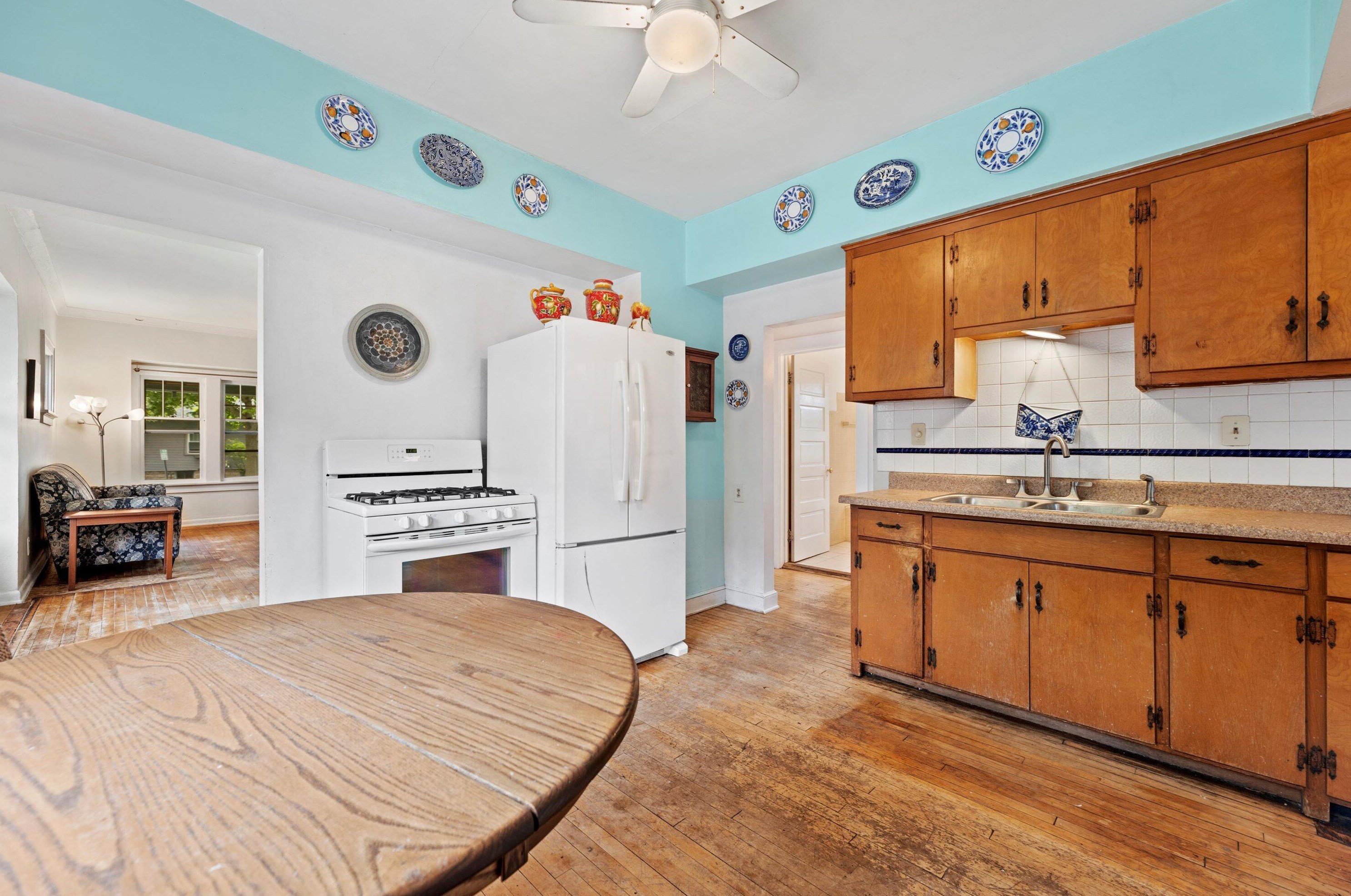 3837 Cramer St, Milwaukee WI 53211-2508 exterior