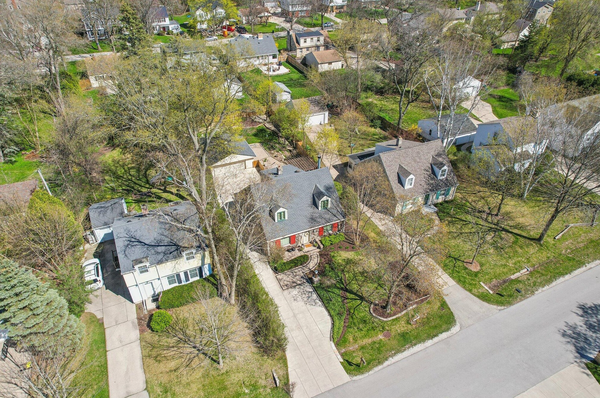 8034 Regent Rd, Milwaukee WI  53217-2730 exterior