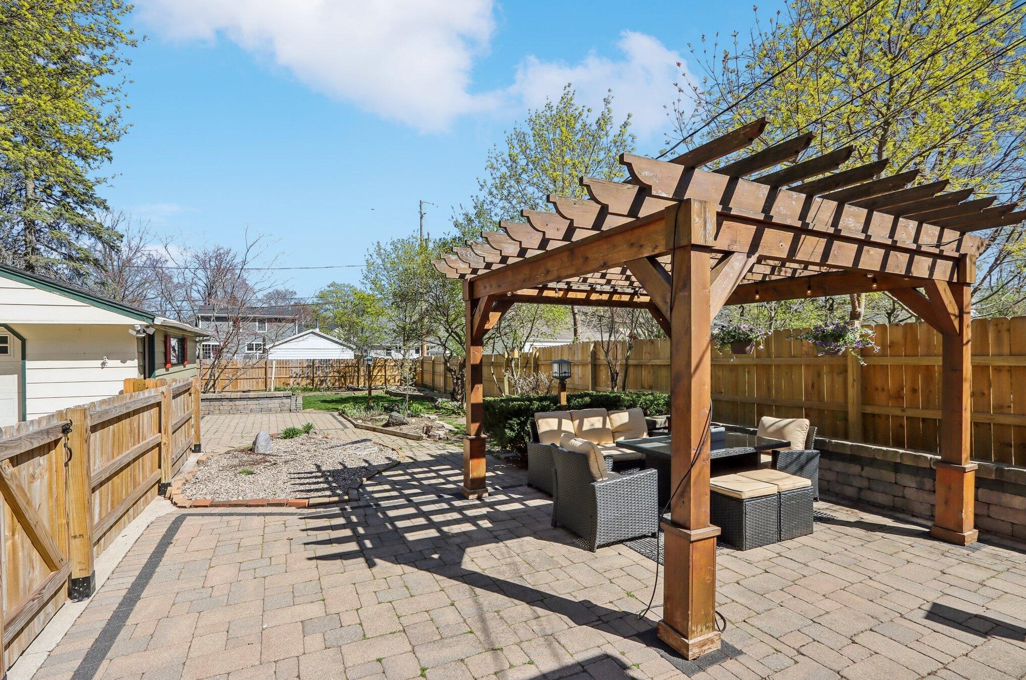 8034 Regent Rd, Milwaukee WI  53217-2730 exterior