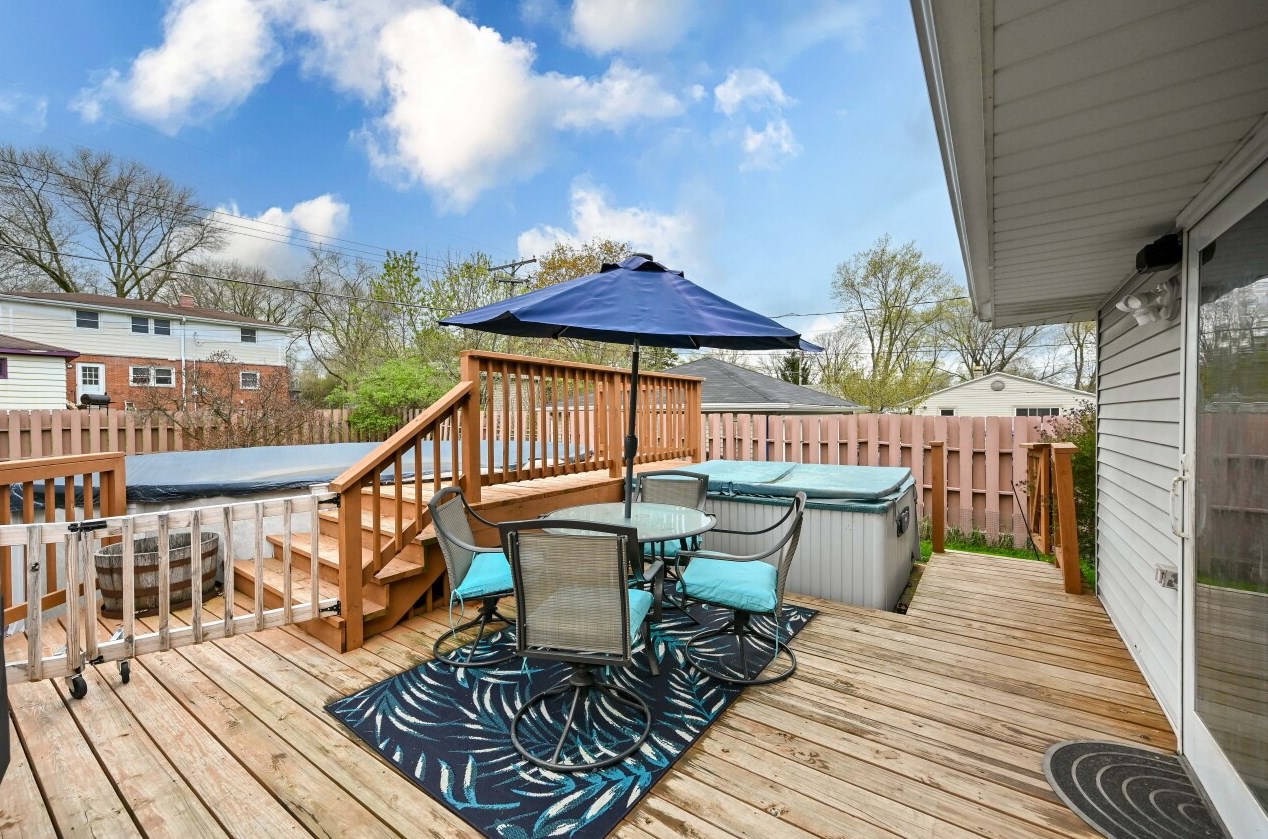 10513 Caldwell Ave, Milwaukee WI  53225-3259 exterior