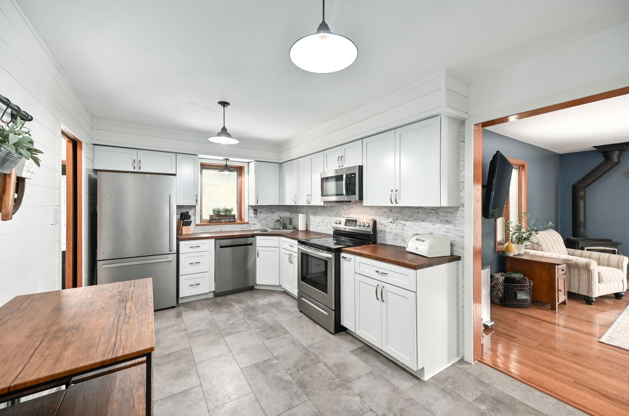 10513 Caldwell Ave, Milwaukee WI  53225-3259 exterior