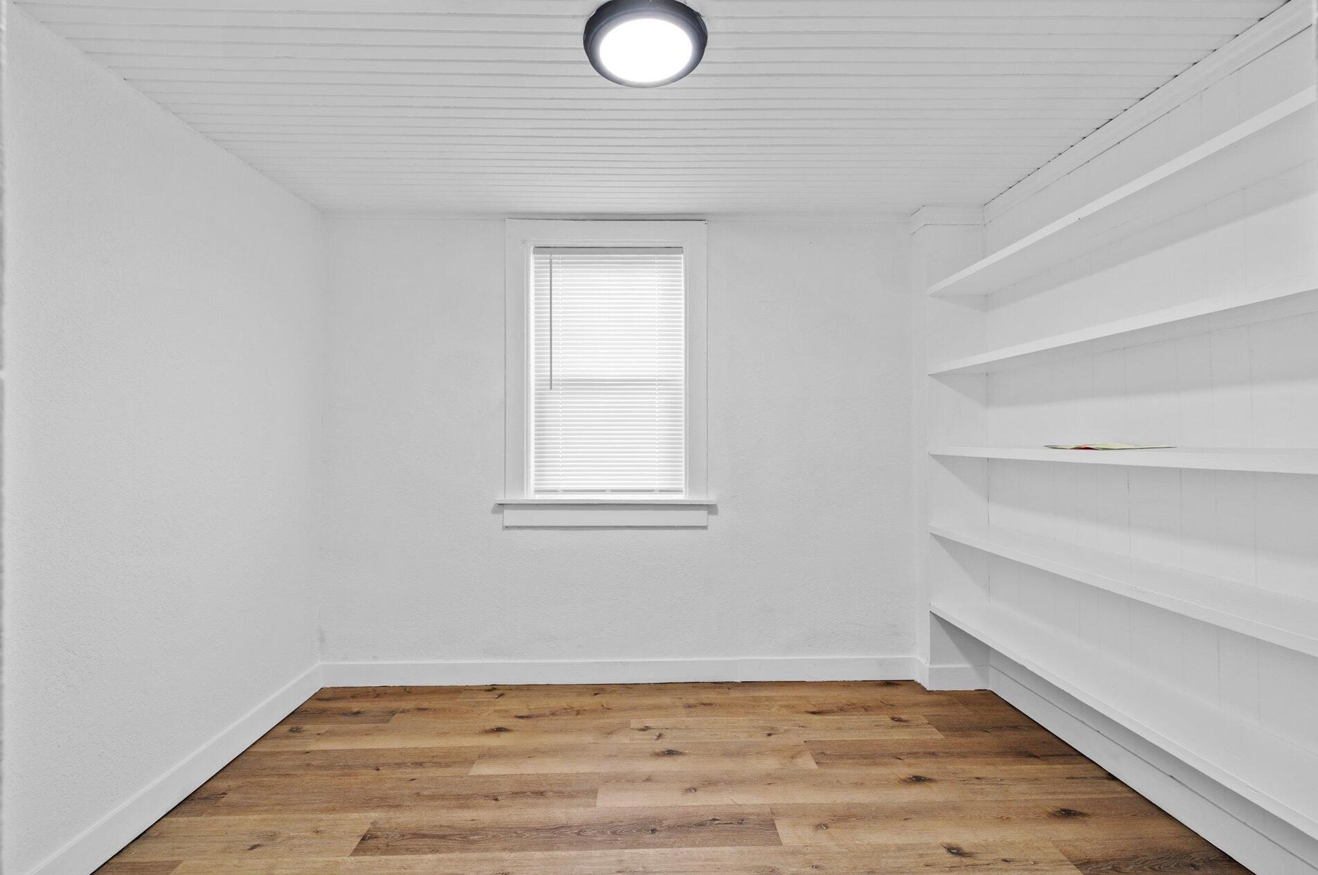 2953 11 St, Milwaukee WI 53215-3813 exterior