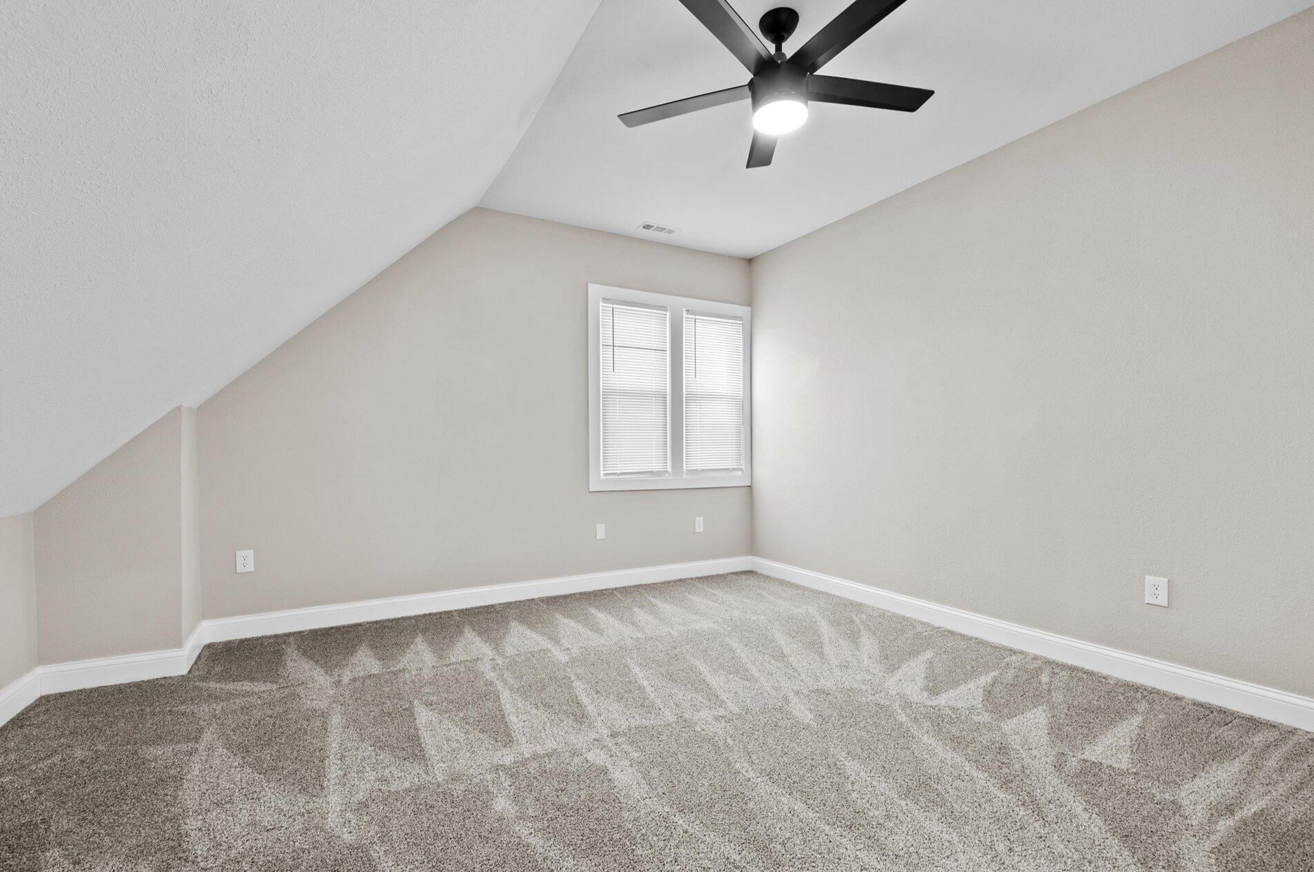 2953 11 St, Milwaukee WI 53215-3813 exterior