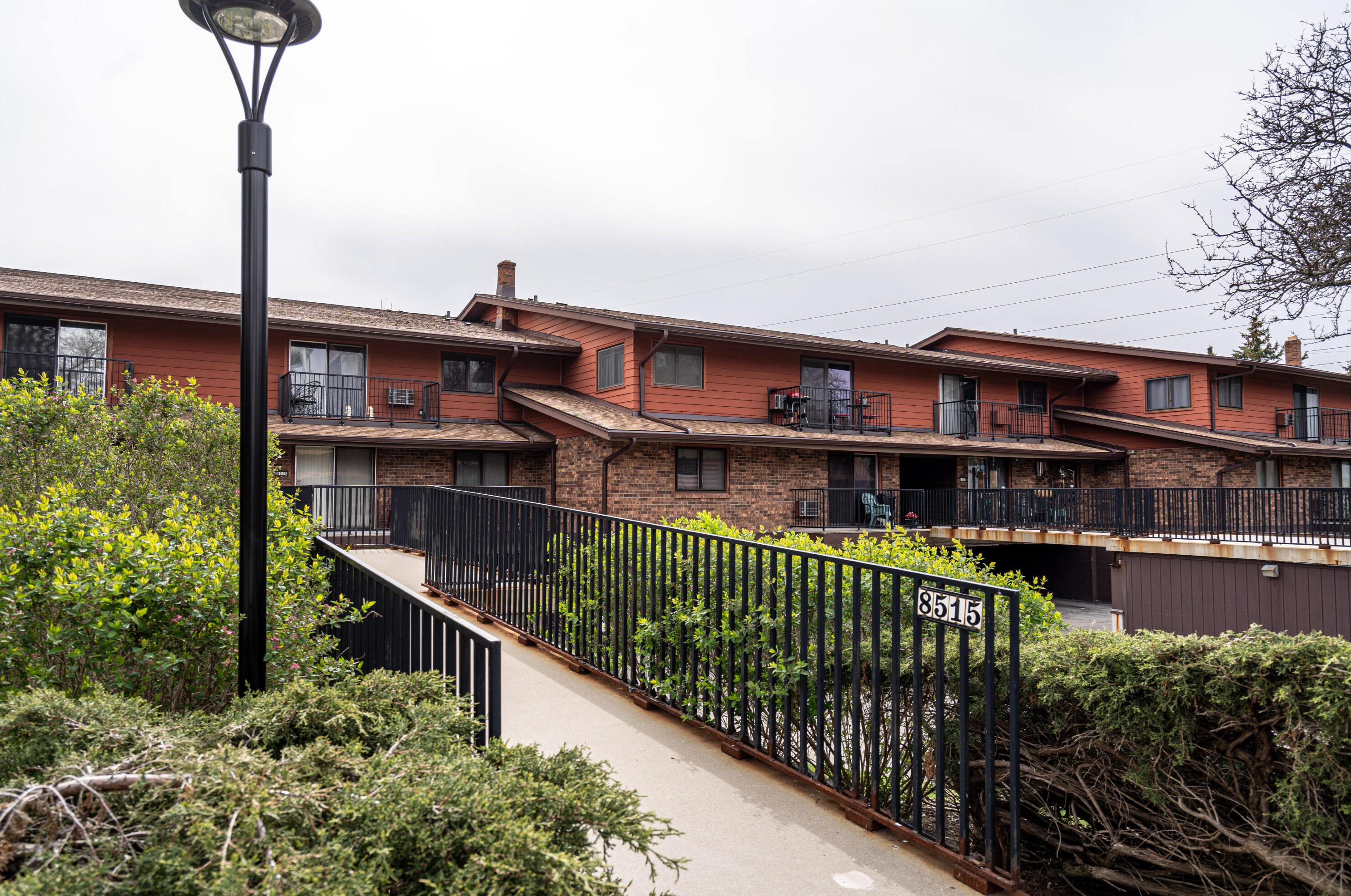 8515 Waterford Ave, Milwaukee WI  53228-2320 exterior