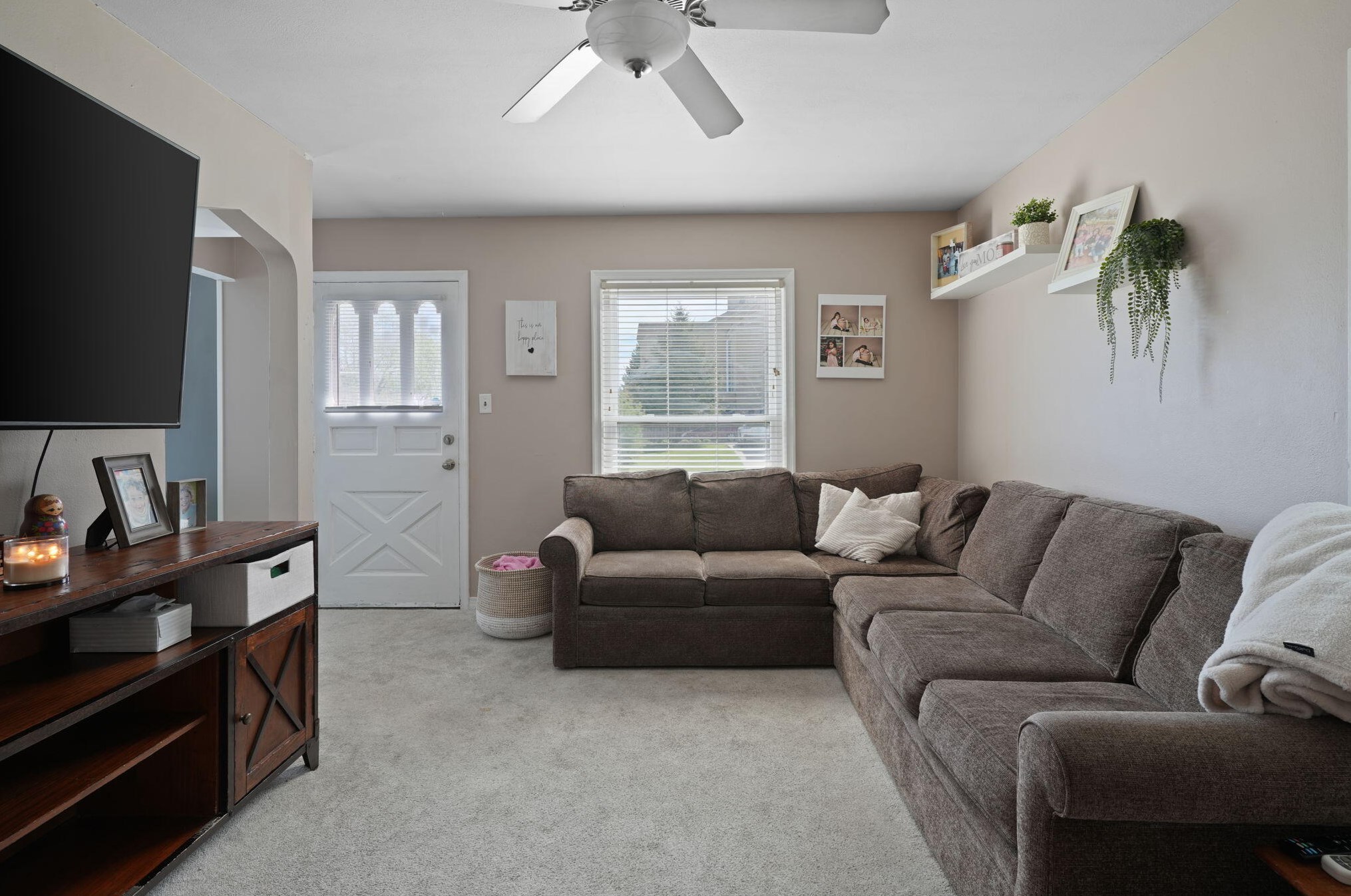 7300 40th Ave, Kenosha WI  53142-1938 exterior