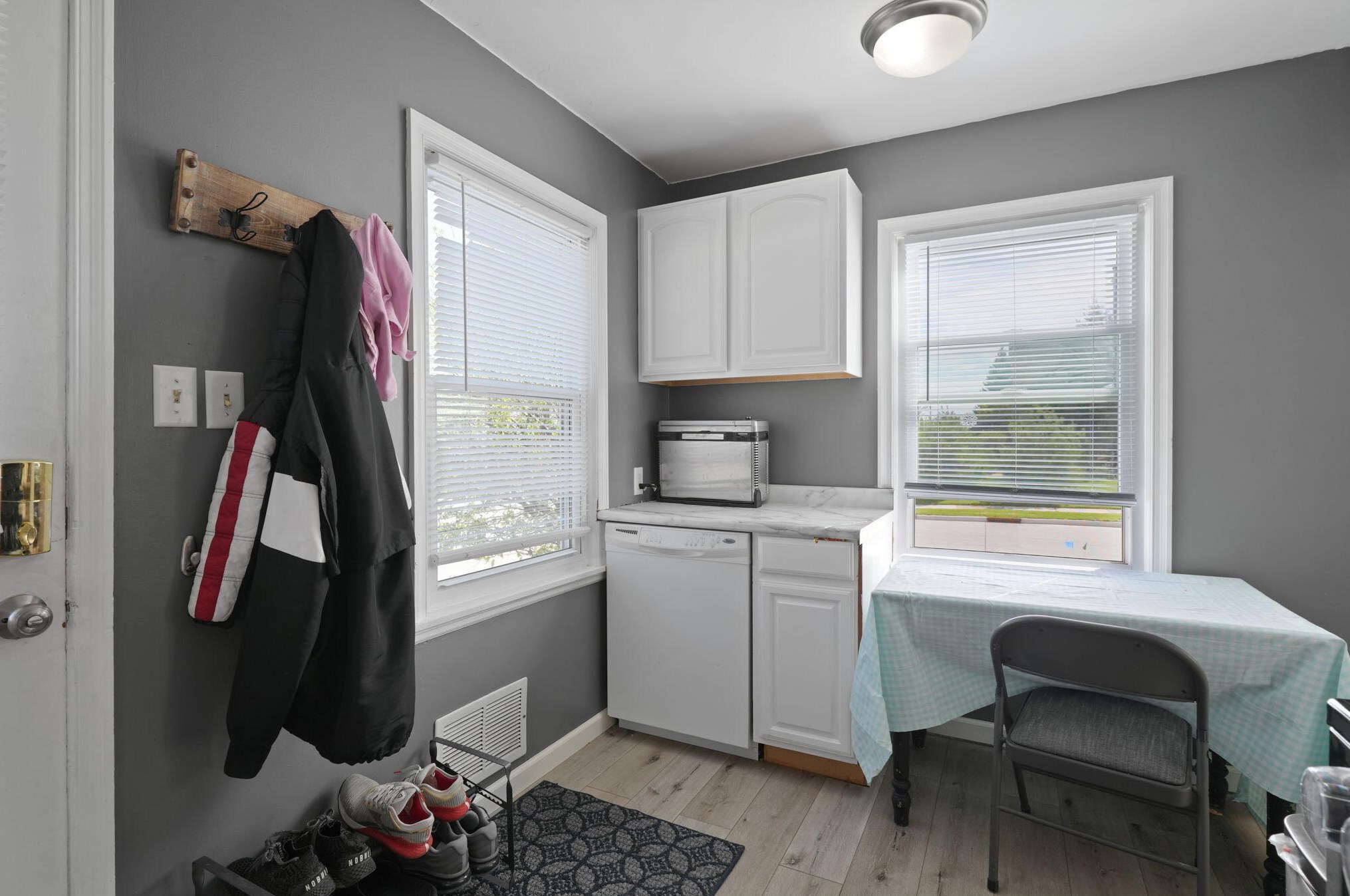 7300 40th Ave, Kenosha WI  53142-1938 exterior