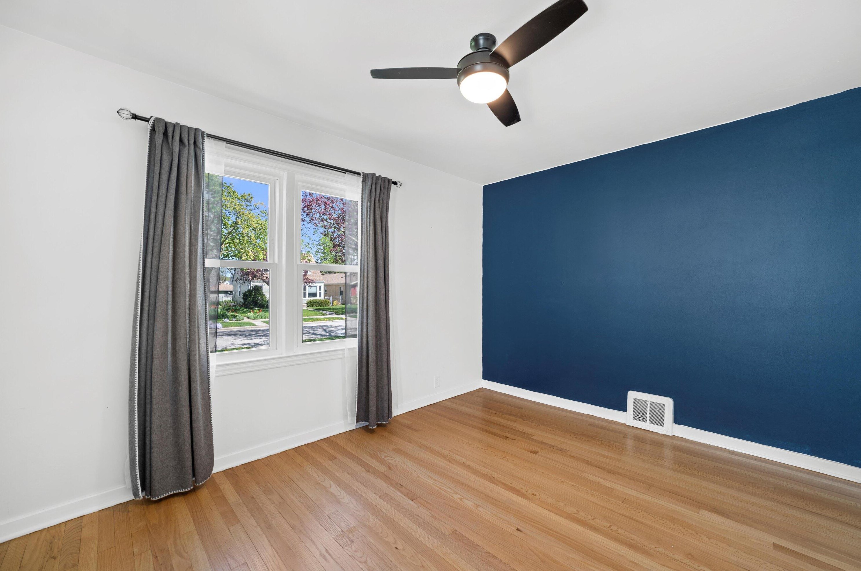 3229 88th St, Milwaukee WI  53222-3603 exterior