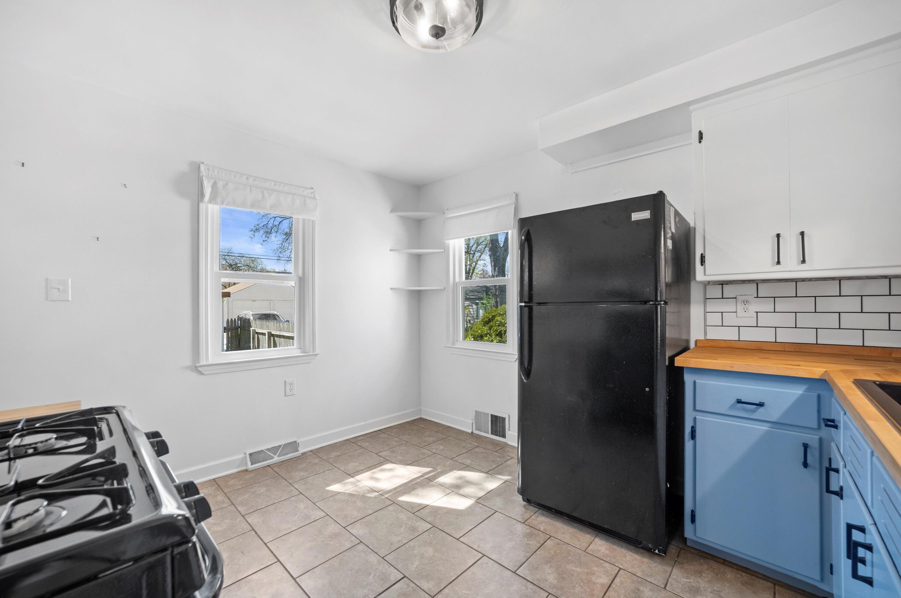 3229 88th St, Milwaukee WI  53222-3603 exterior