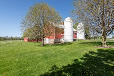 W1048  Concord Center Dr, Concord, WI 53178 - Photo 5