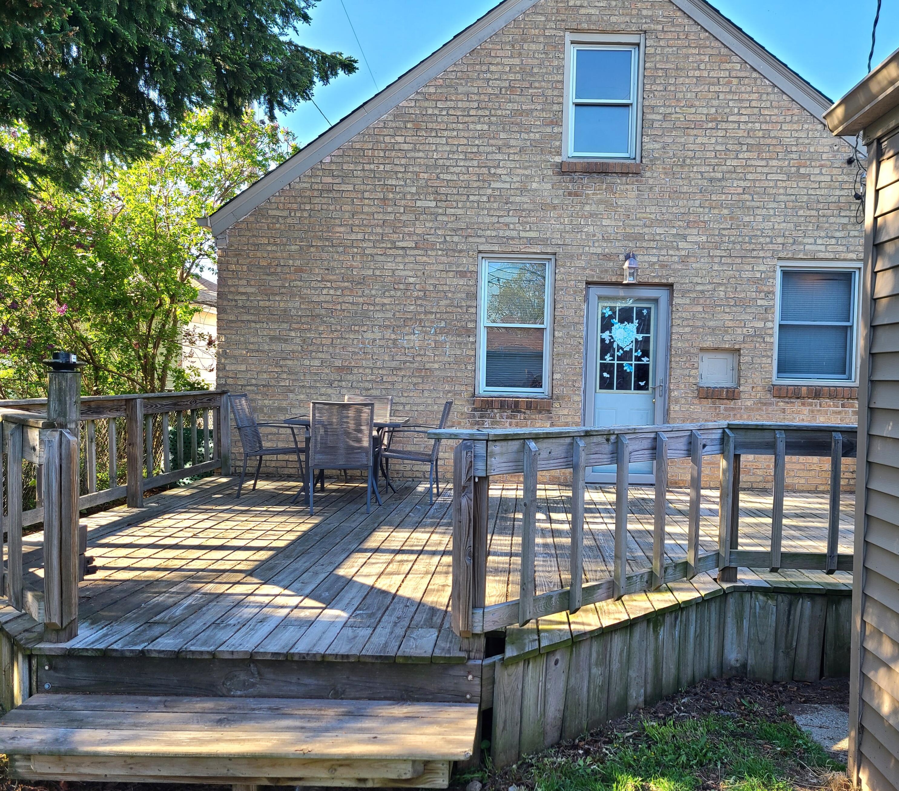 1307 Wolff St, Racine WI  53402-4171 exterior