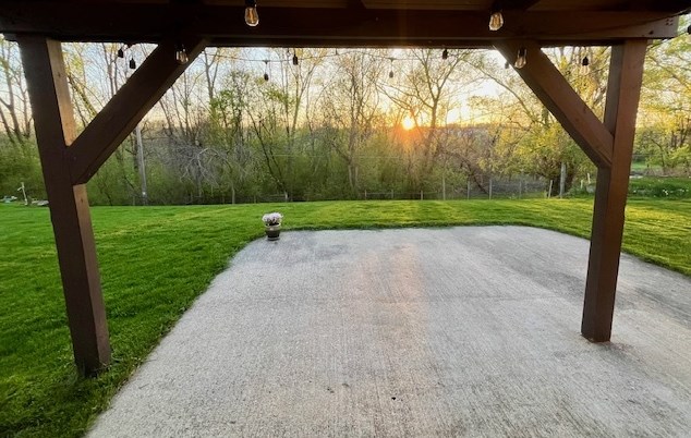 6175 River Trail Dr, Milwaukee WI  53225-1029 exterior