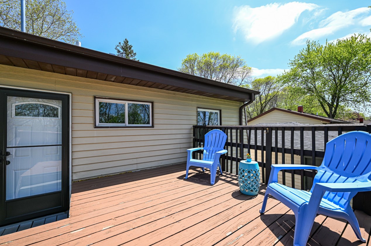 6175 River Trail Dr, Milwaukee WI  53225-1029 exterior